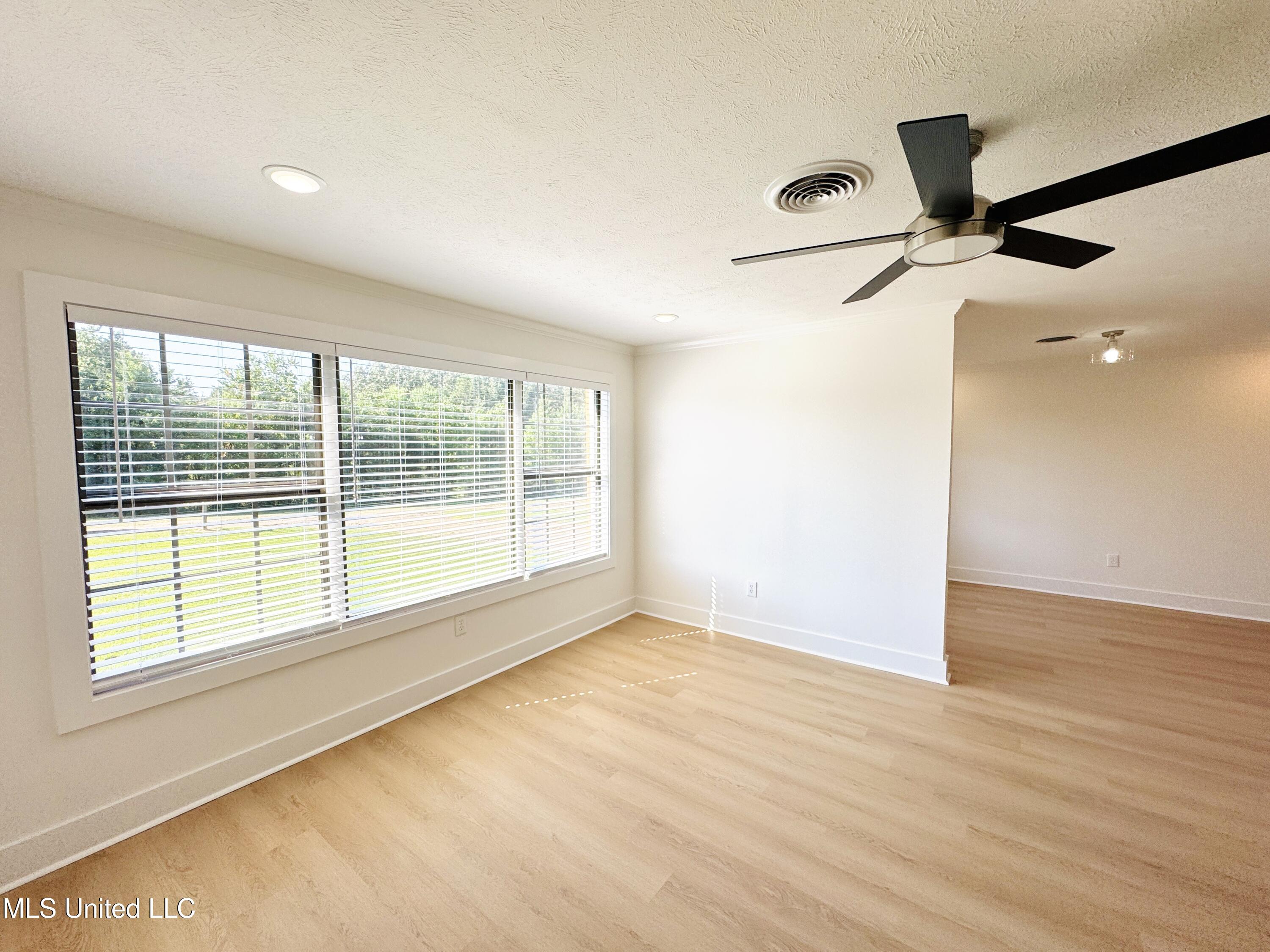 122 Duffey Drive Property Photo 4