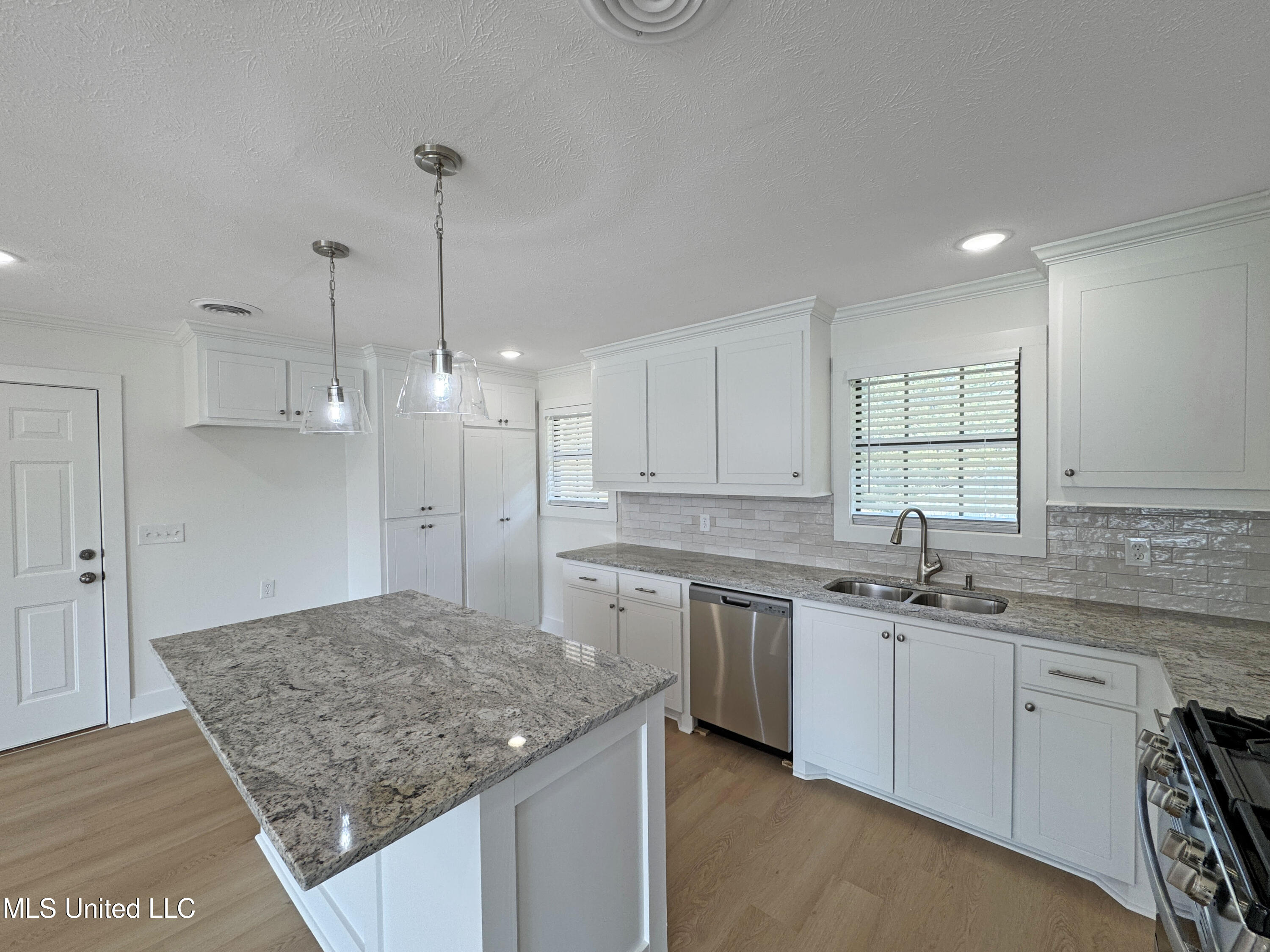 122 Duffey Drive Property Photo 6