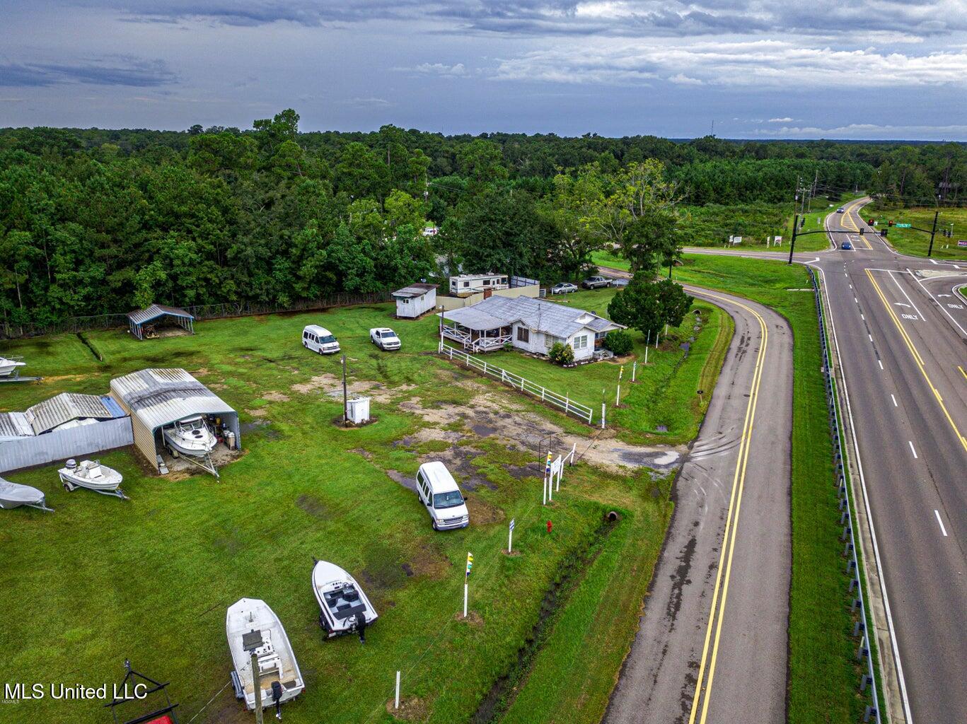 10853 Old Highway 67 Property Photo 3