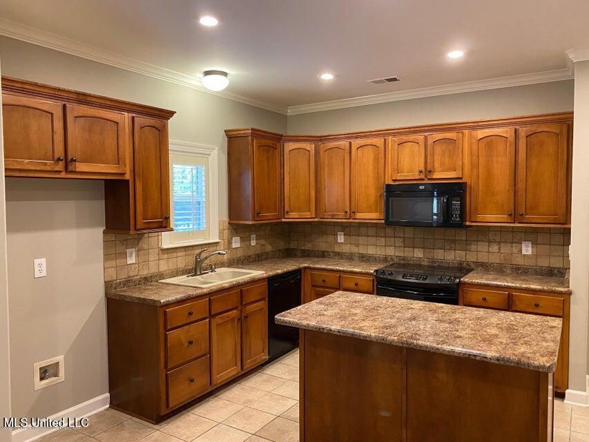 3228 Foxdale Loop Property Photo 6