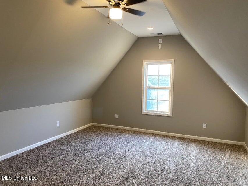 3228 Foxdale Loop Property Photo 17