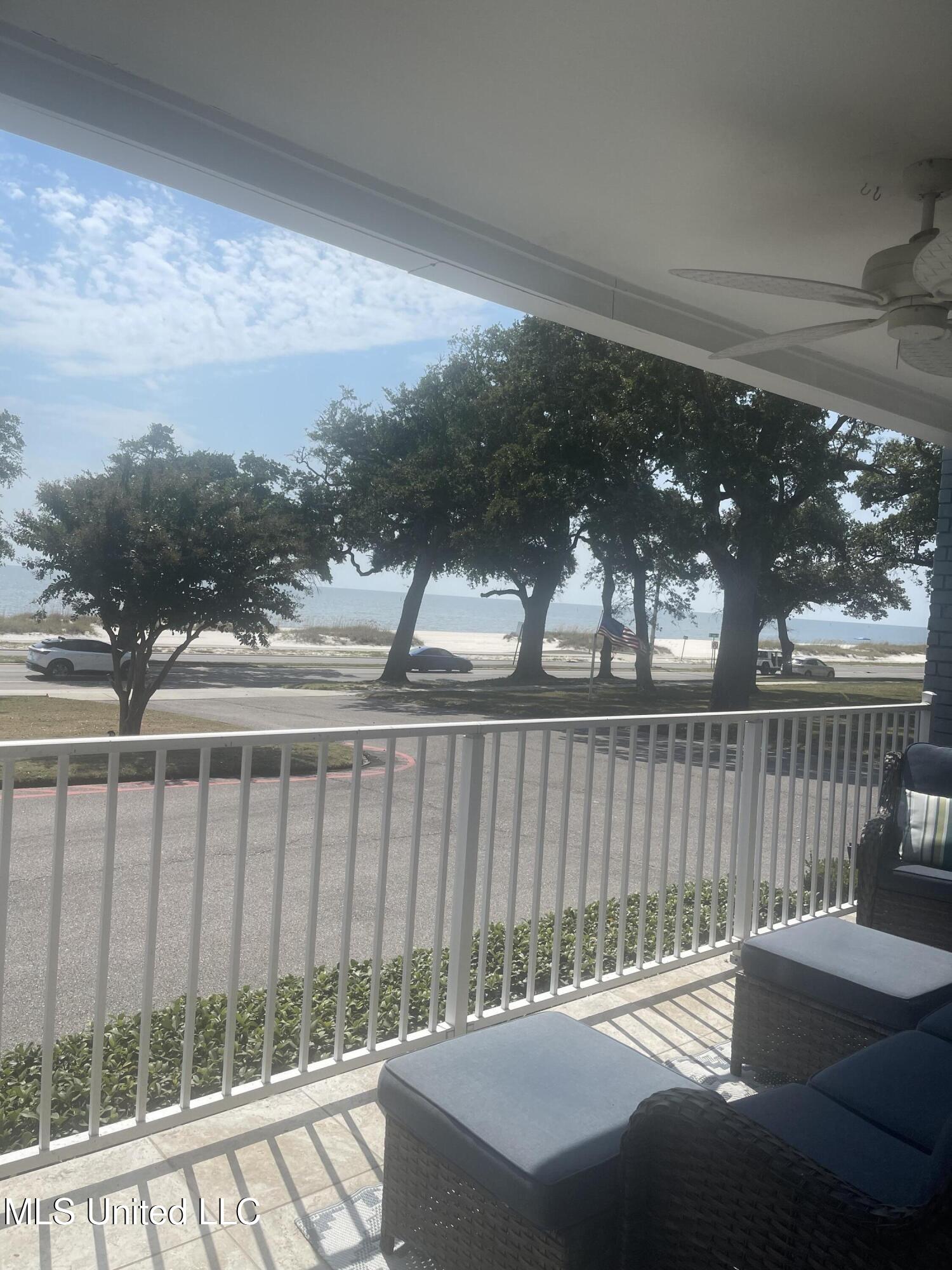 1282 Beach Boulevard Property Photo 7