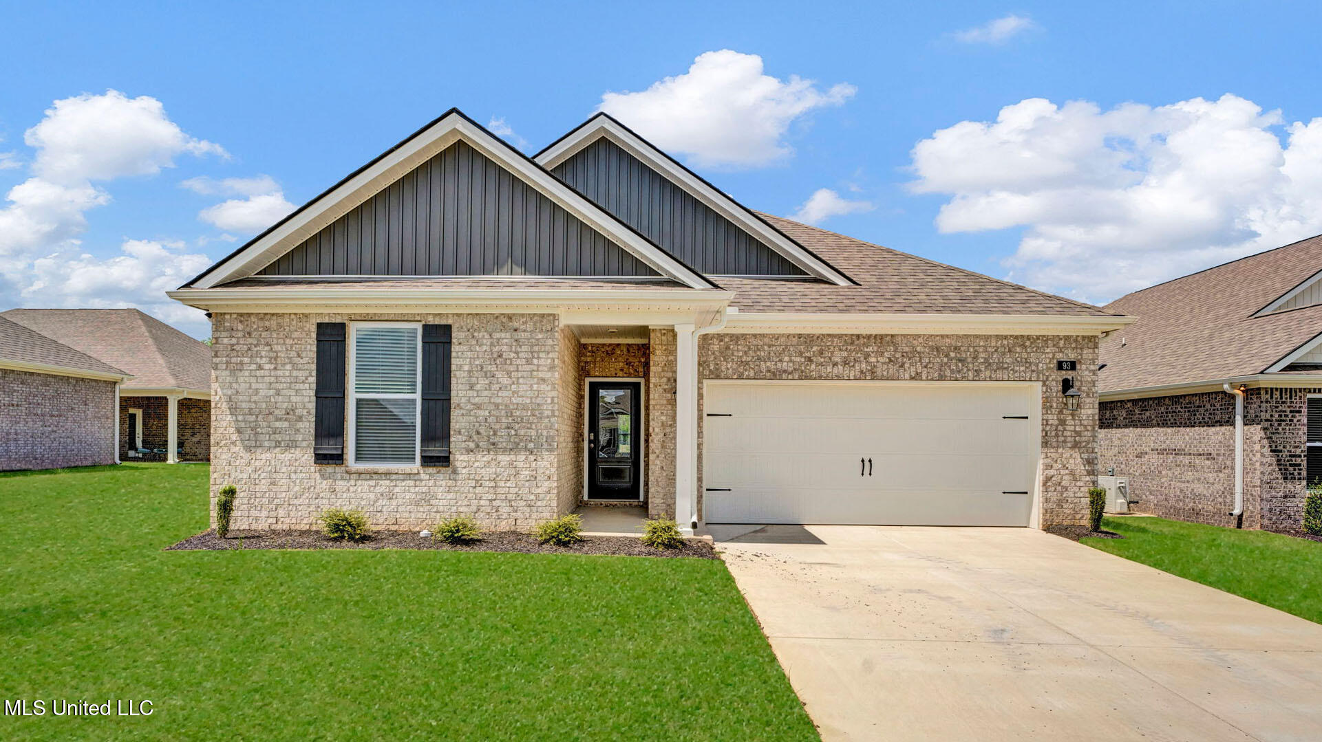 62 Harvest Dance Drive Property Photo 1