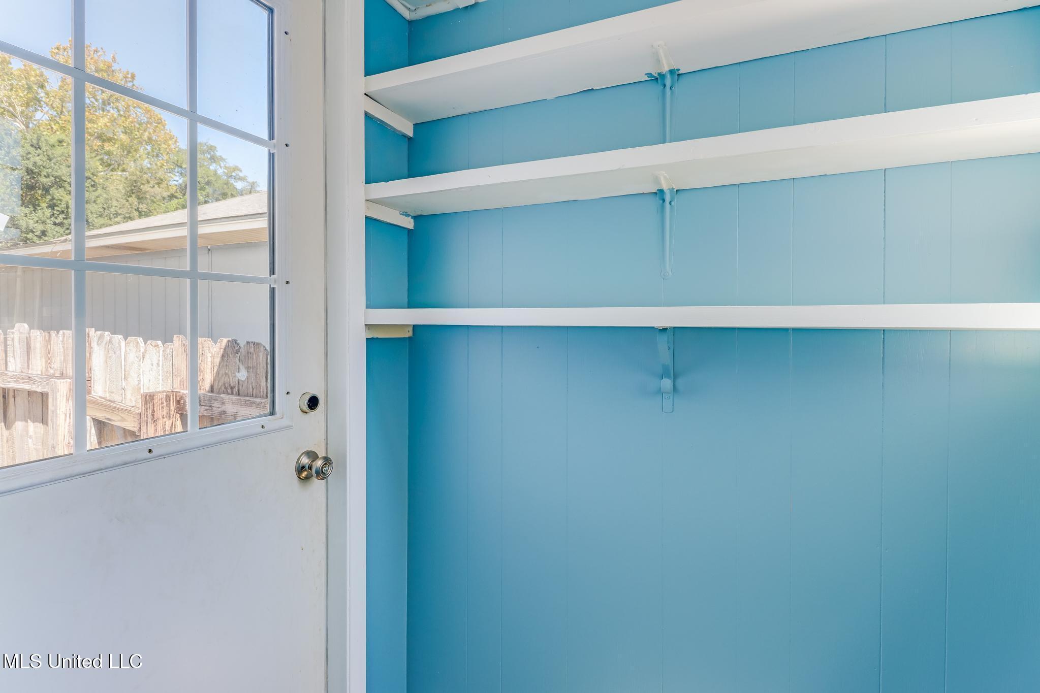 558 E Pass Road Property Photo 18