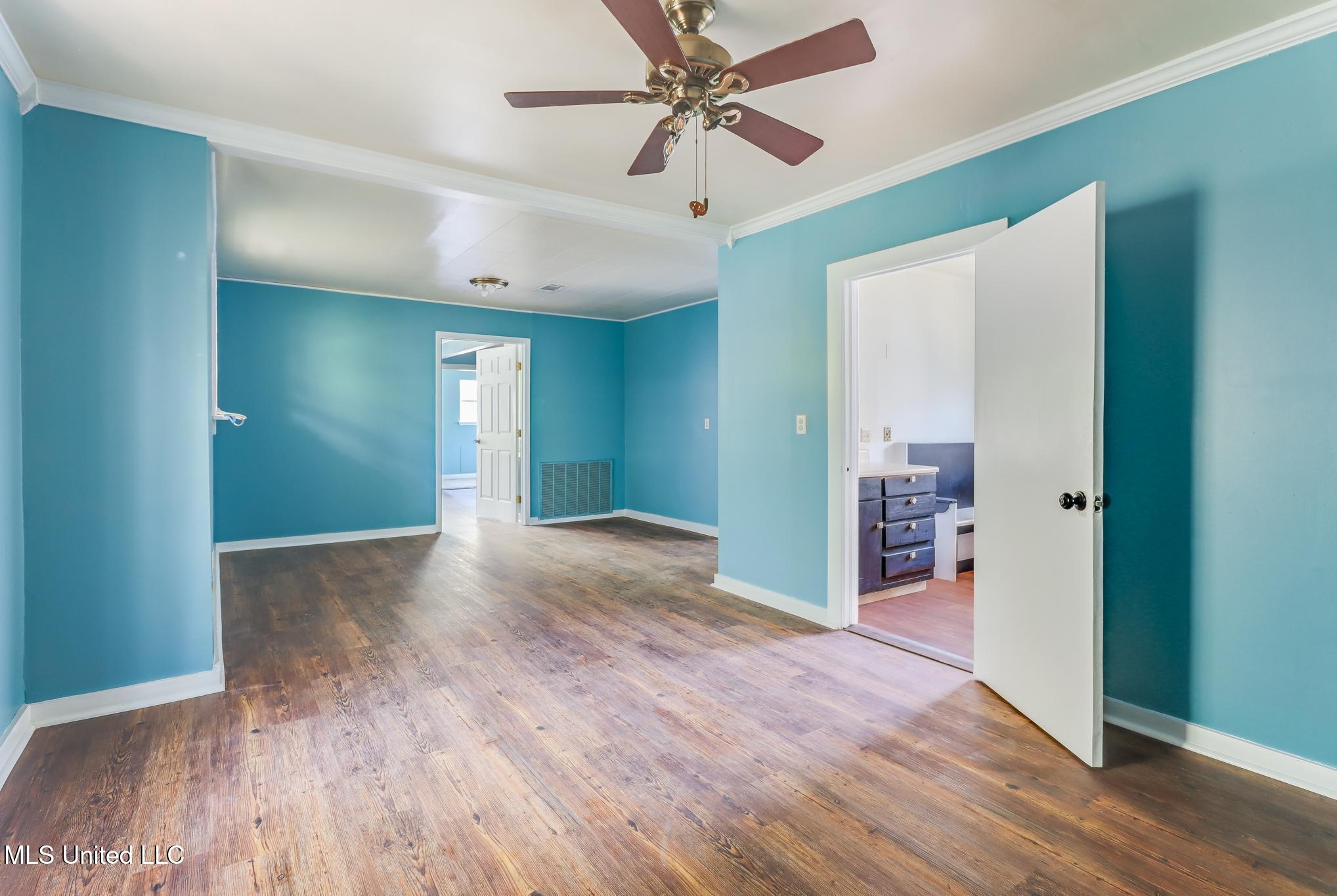 558 E Pass Road Property Photo 20