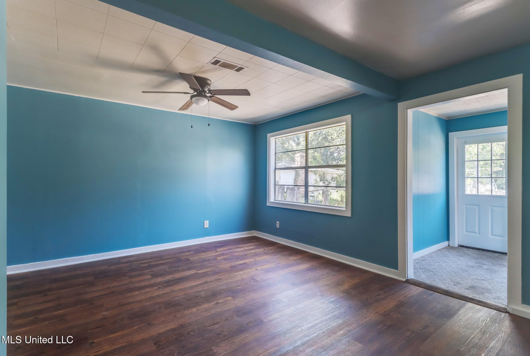 558 E Pass Road Property Photo 23