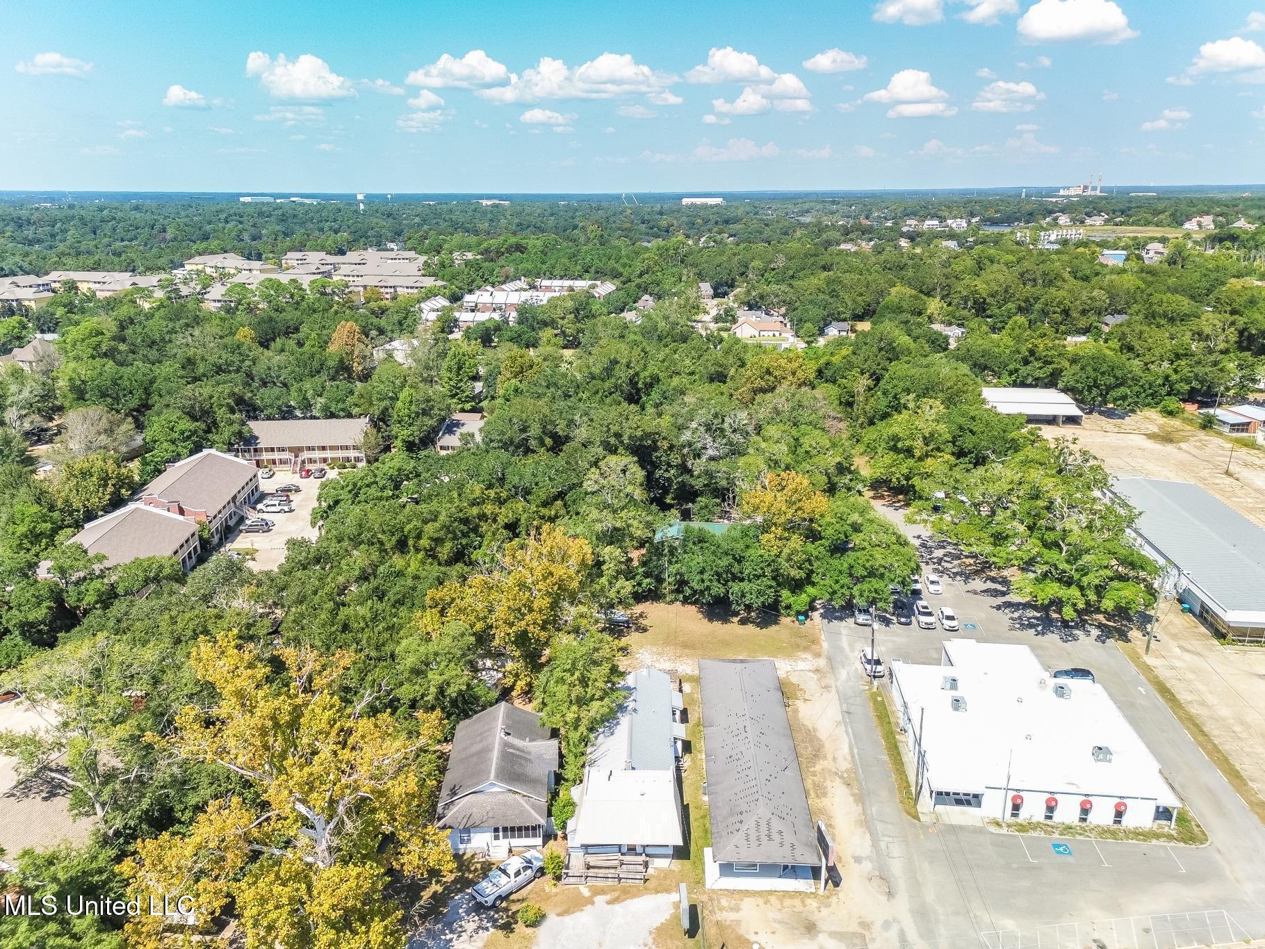 558 E Pass Road Property Photo 27