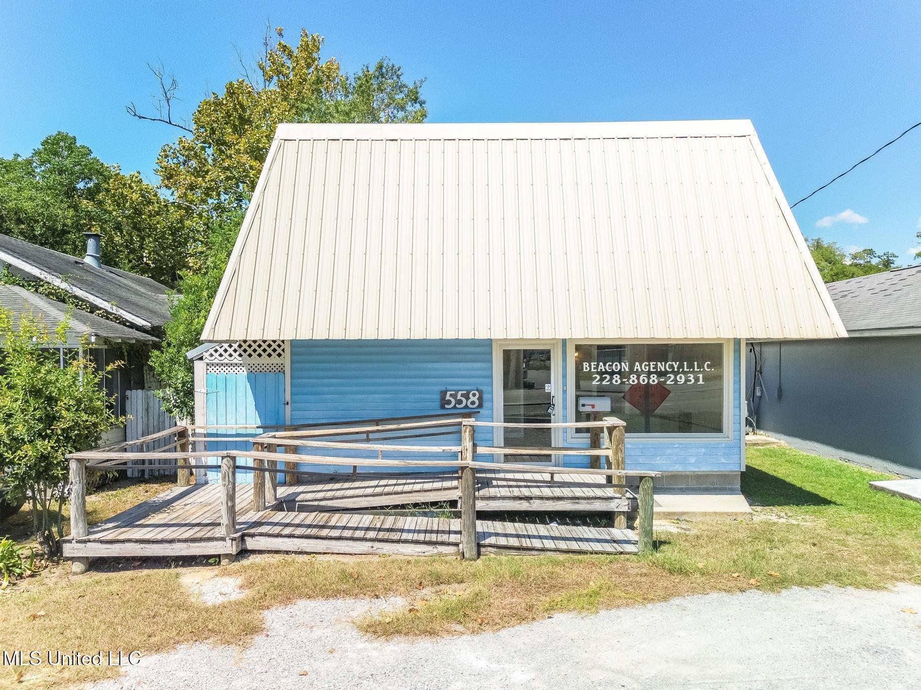 558 E Pass Road Property Photo 28