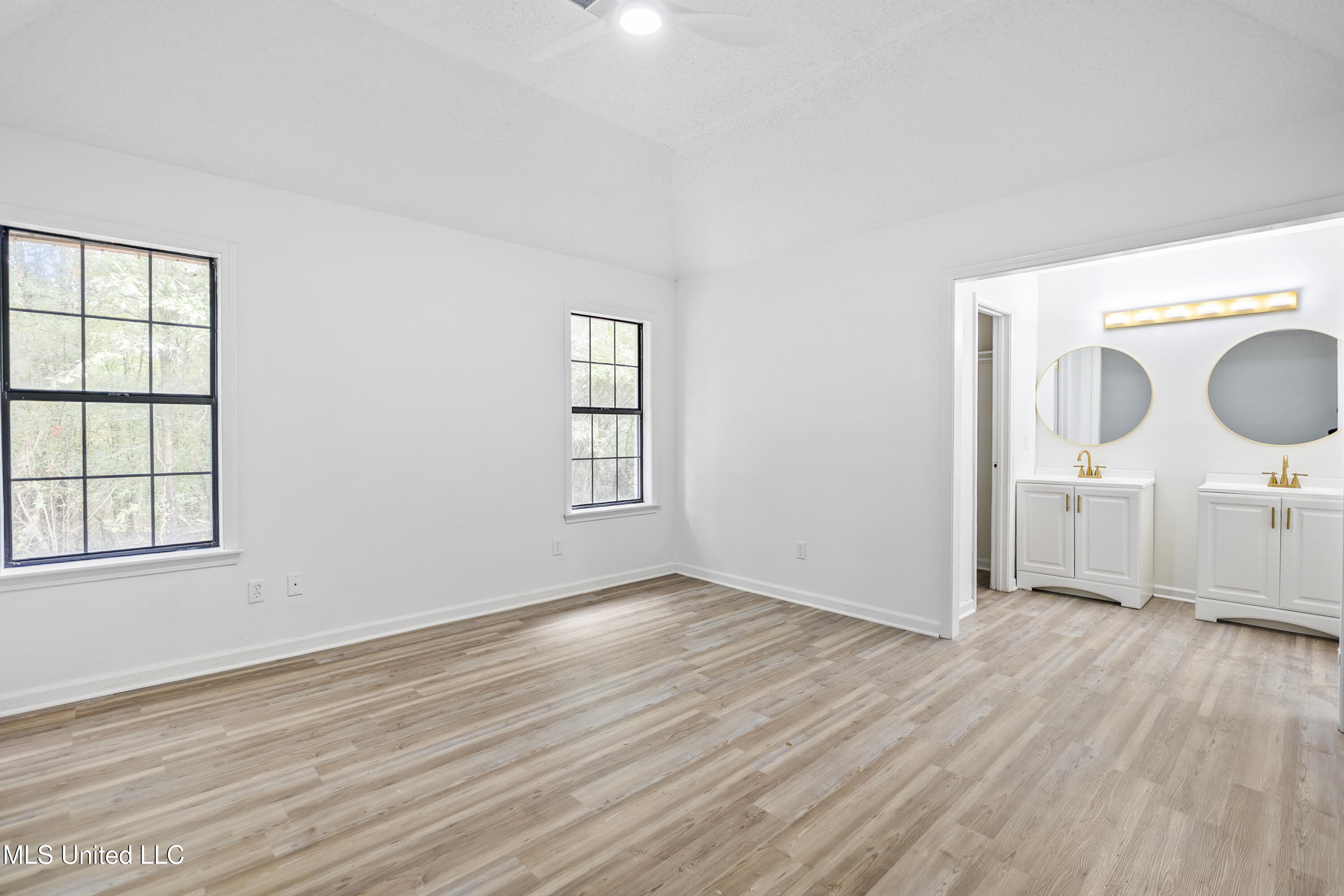 132 Keestone Drive Property Photo 8