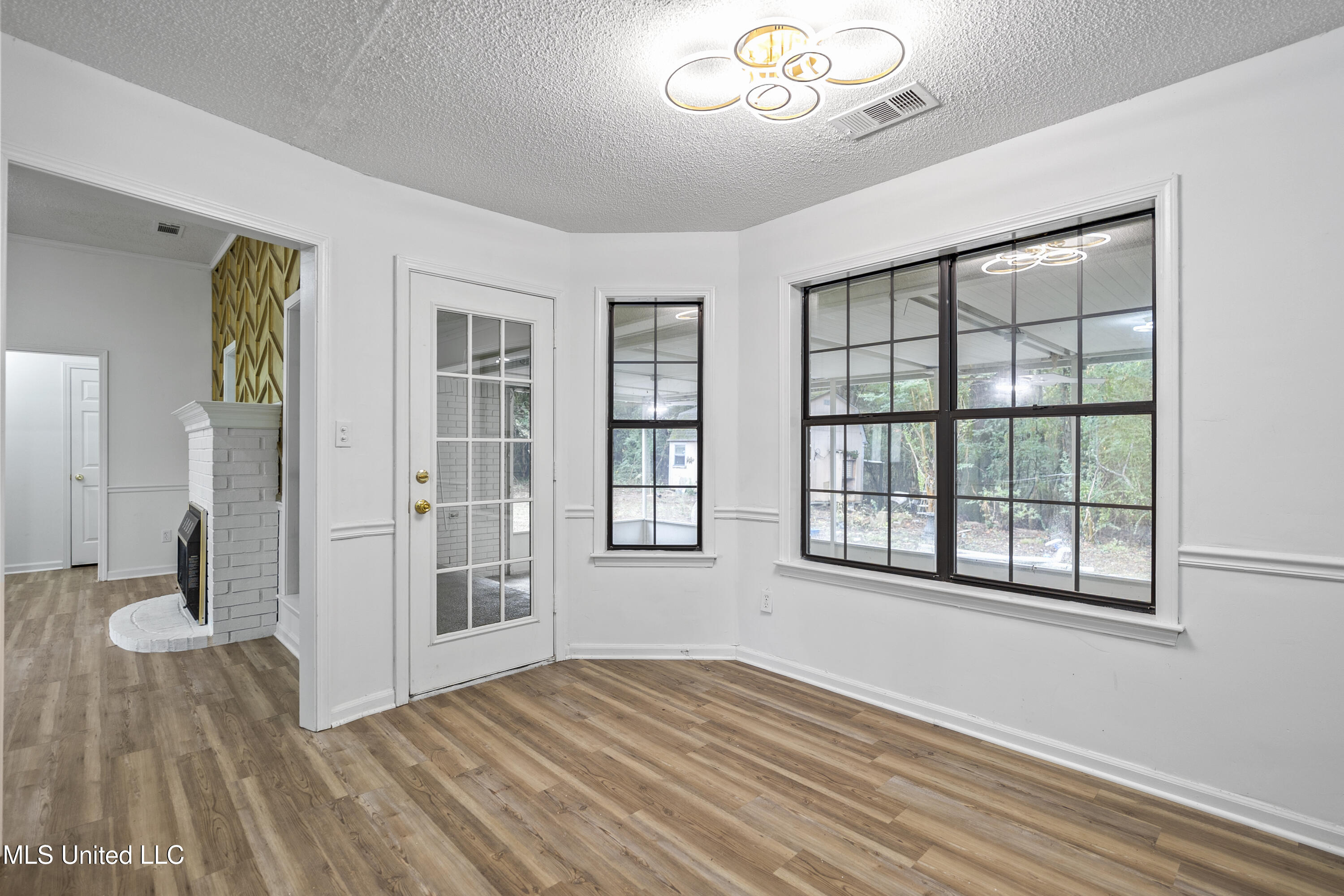 132 Keestone Drive Property Photo 14