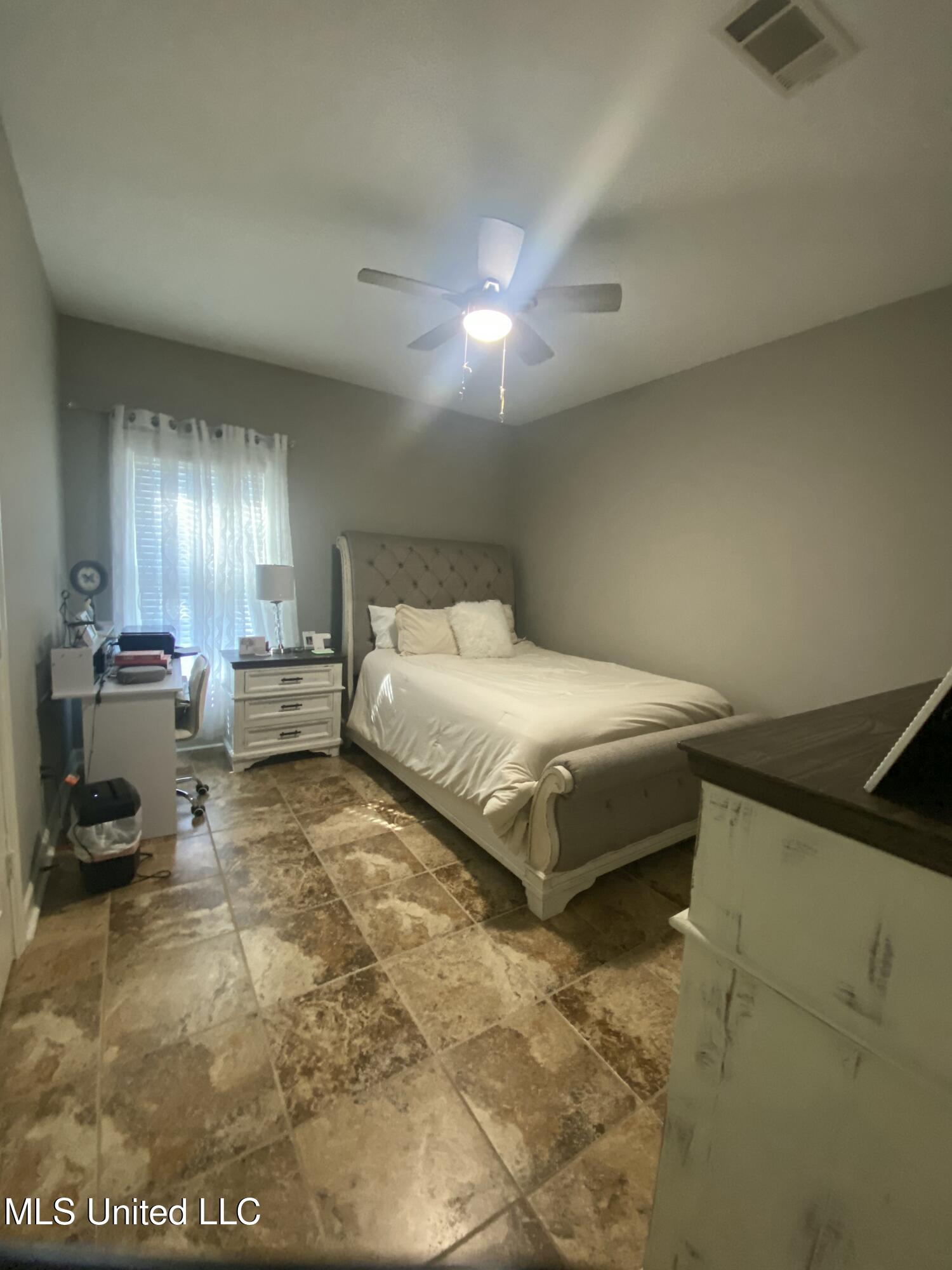 108 Honeysuckle Lane Property Photo 23