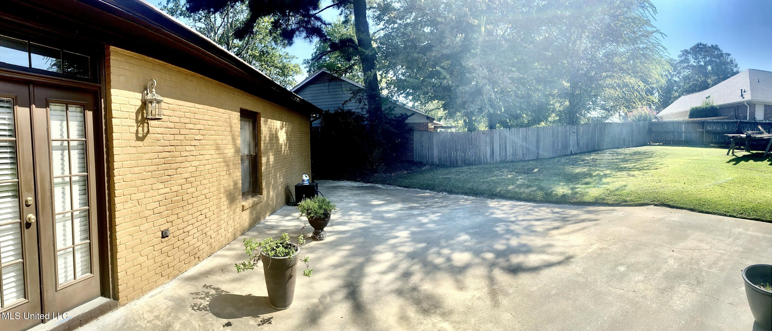 108 Honeysuckle Lane Property Photo 29