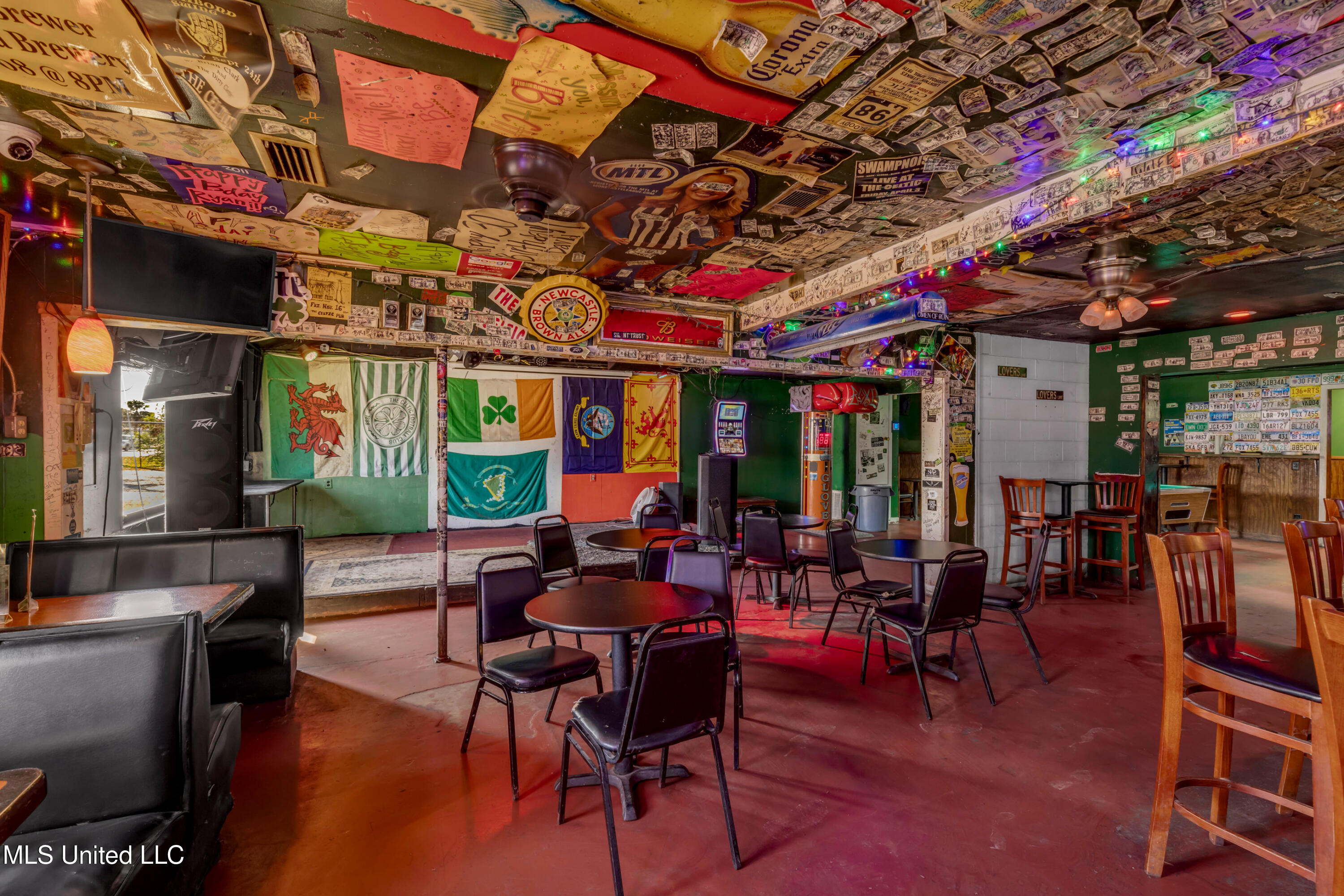 4901 Chicot Road Property Photo 18