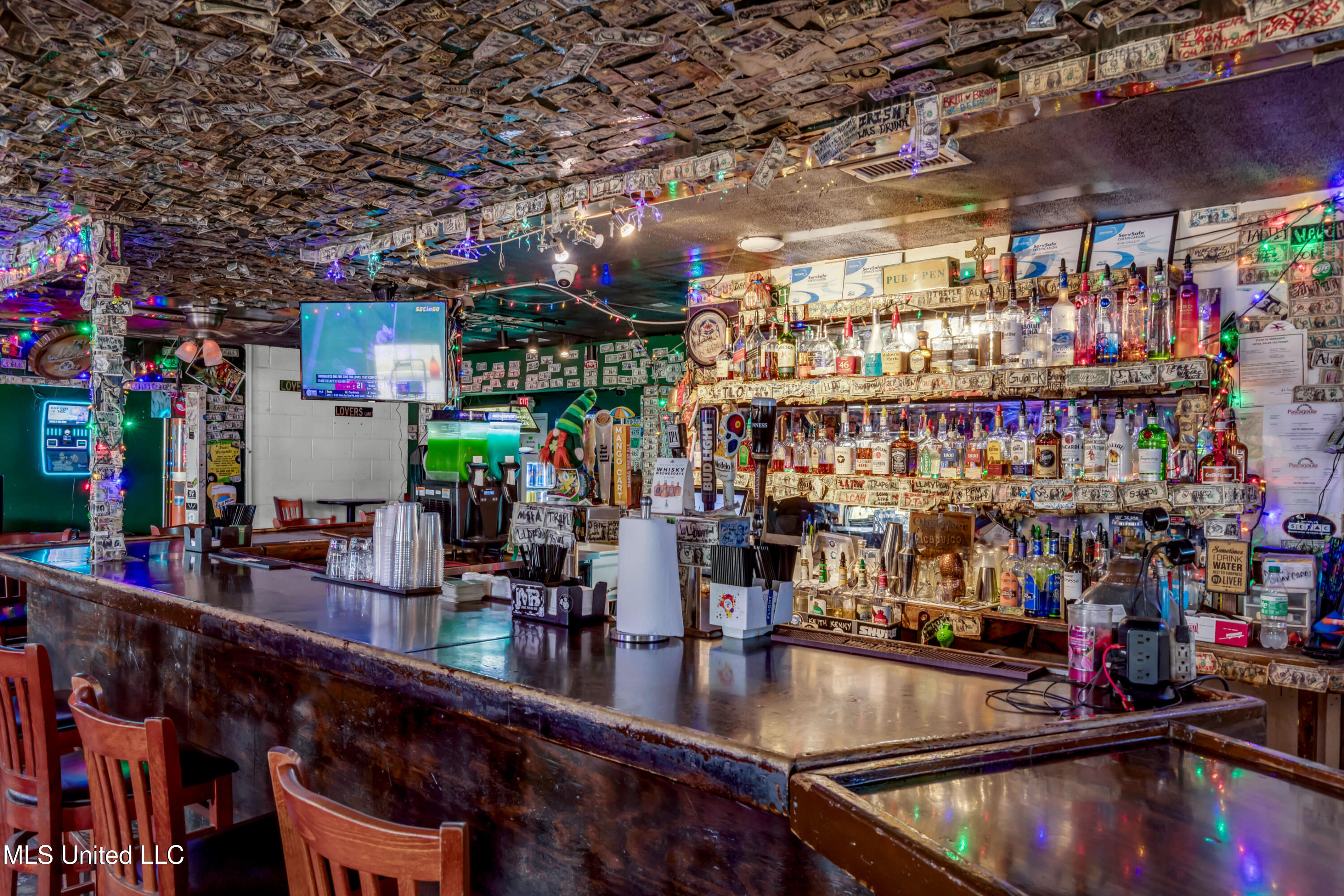 4901 Chicot Road Property Photo 33