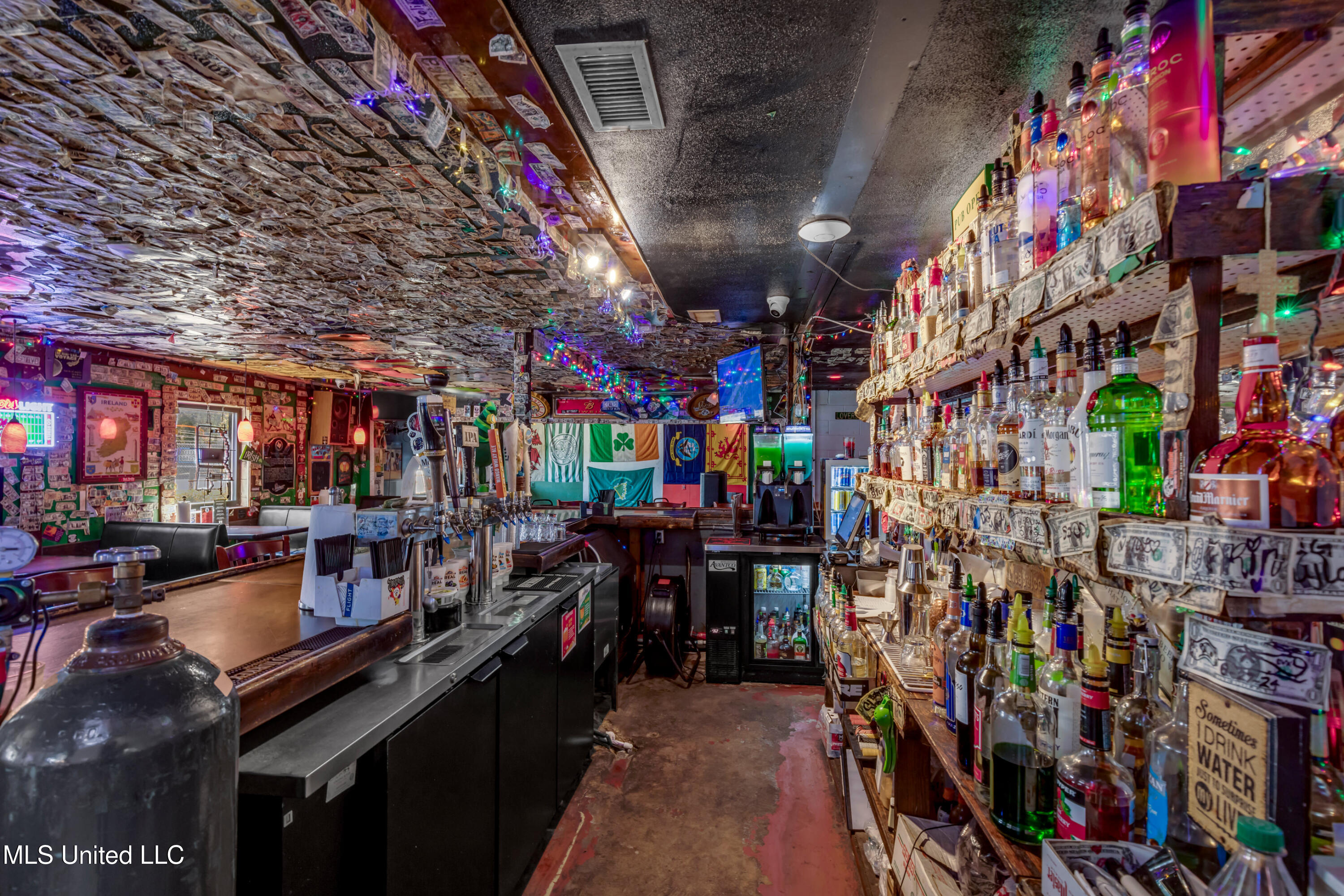 4901 Chicot Road Property Photo 34