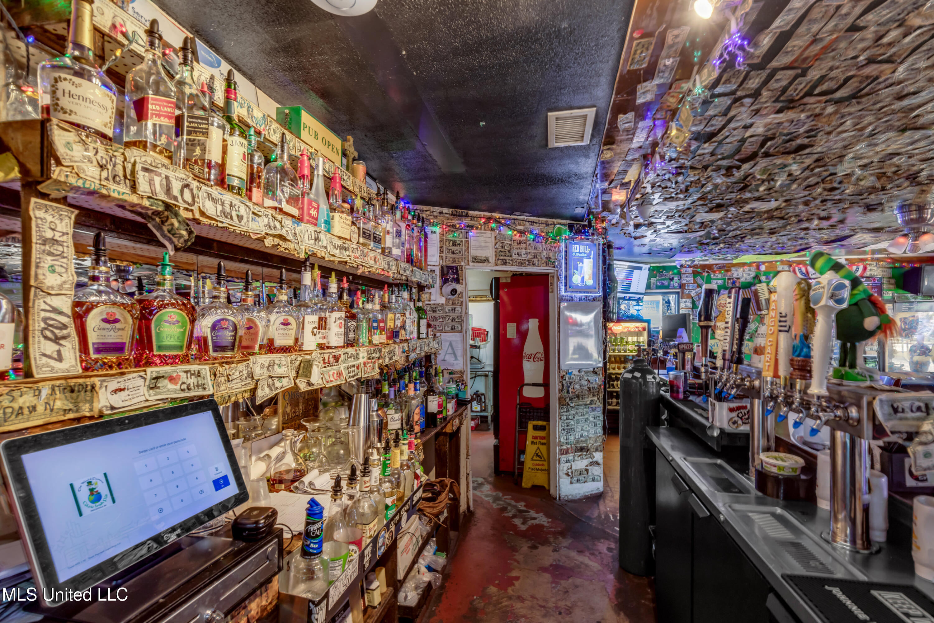 4901 Chicot Road Property Photo 35