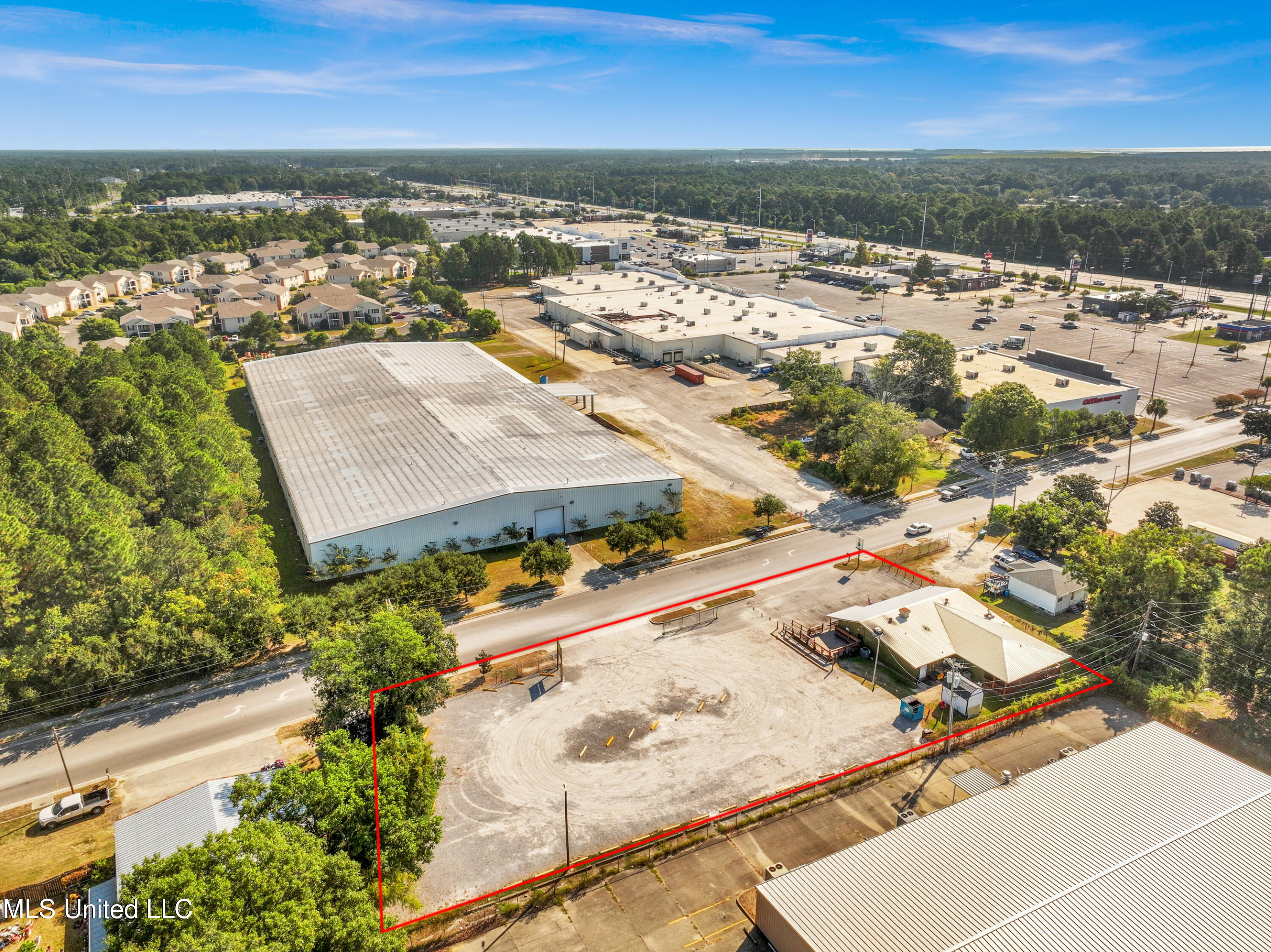 4901 Chicot Road Property Photo 49