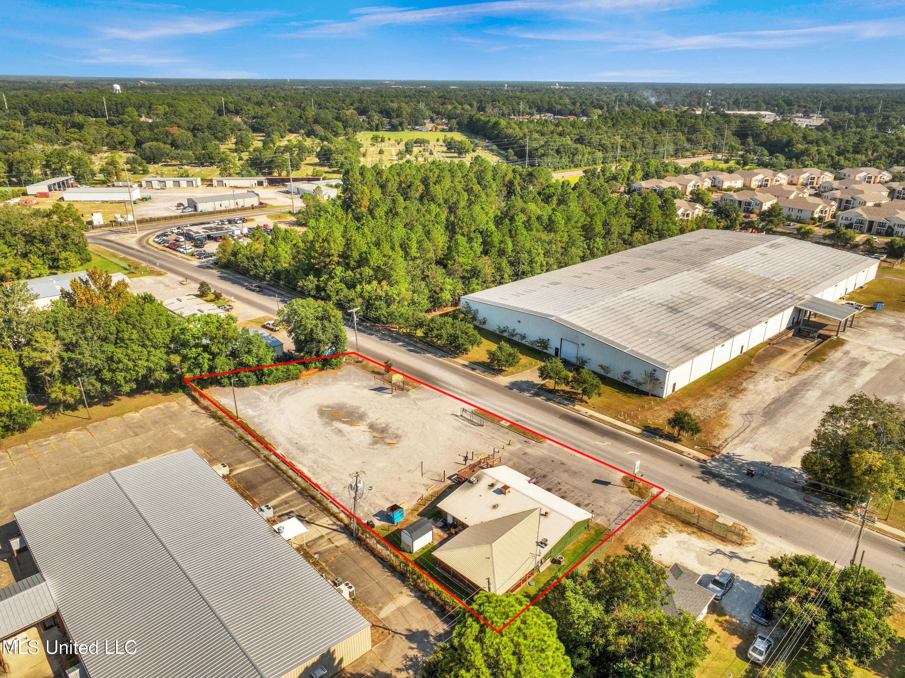 4901 Chicot Road Property Photo 50