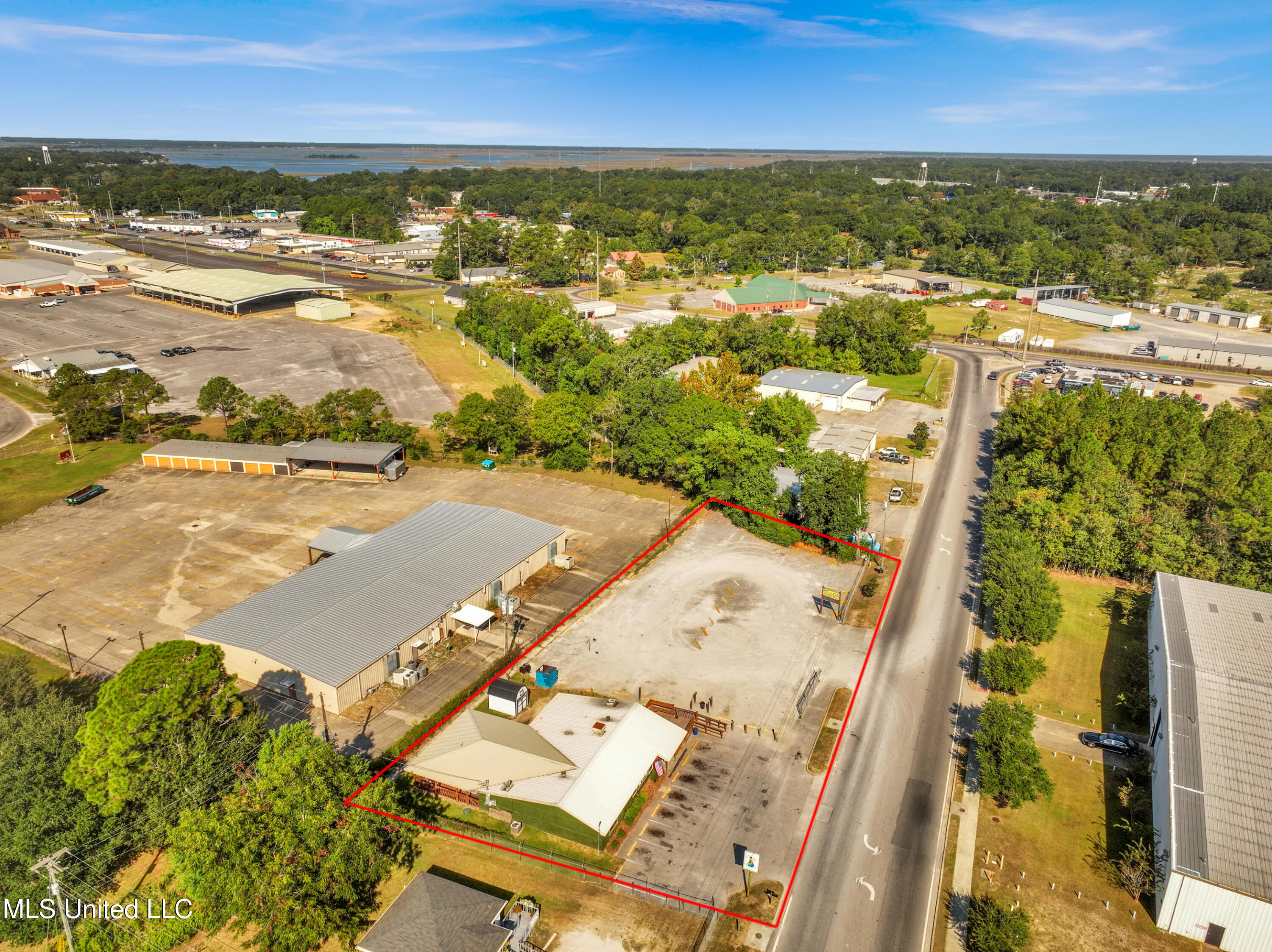 4901 Chicot Road Property Photo 51