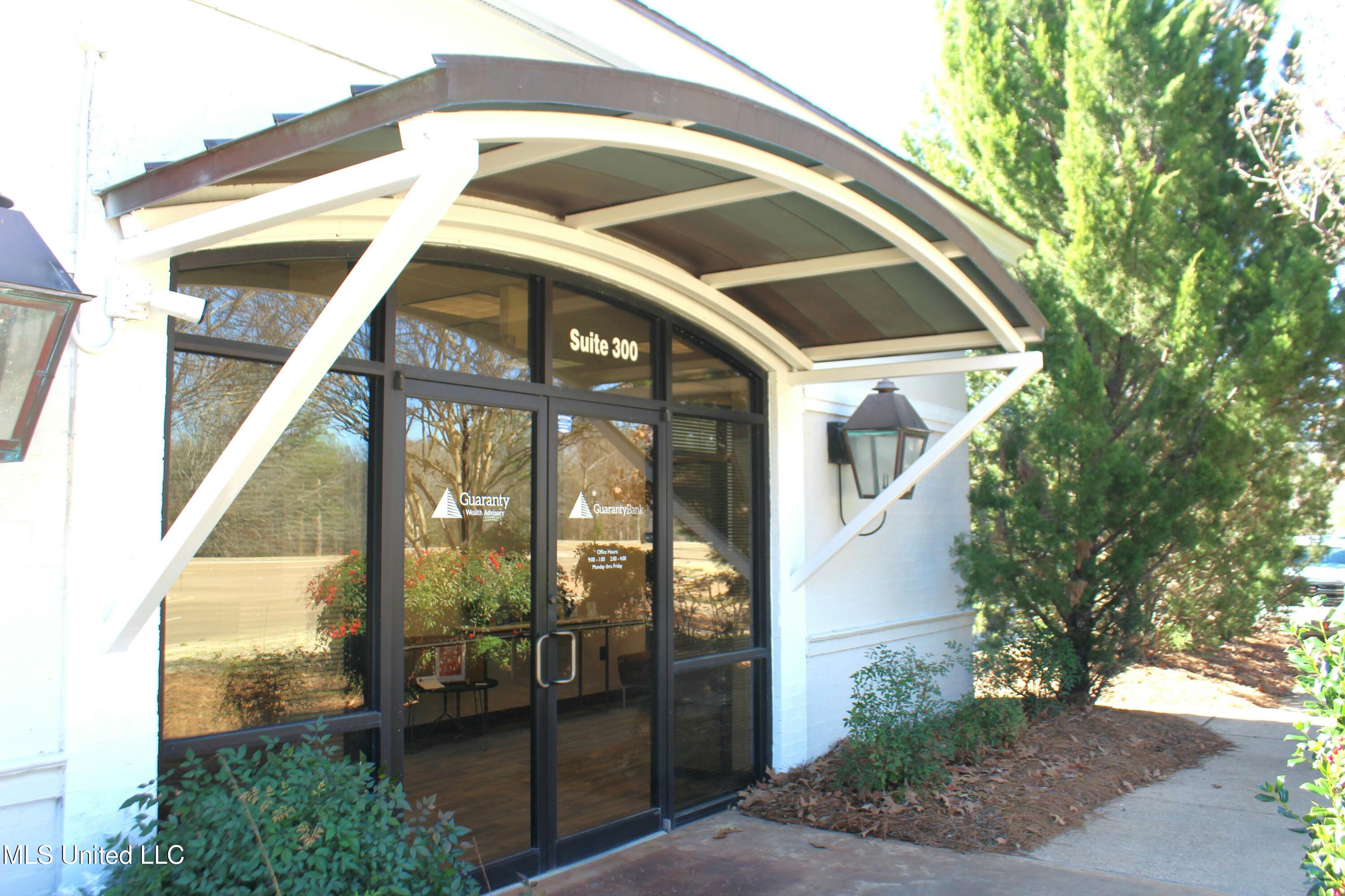 601 Crescent Boulevard Property Photo 18