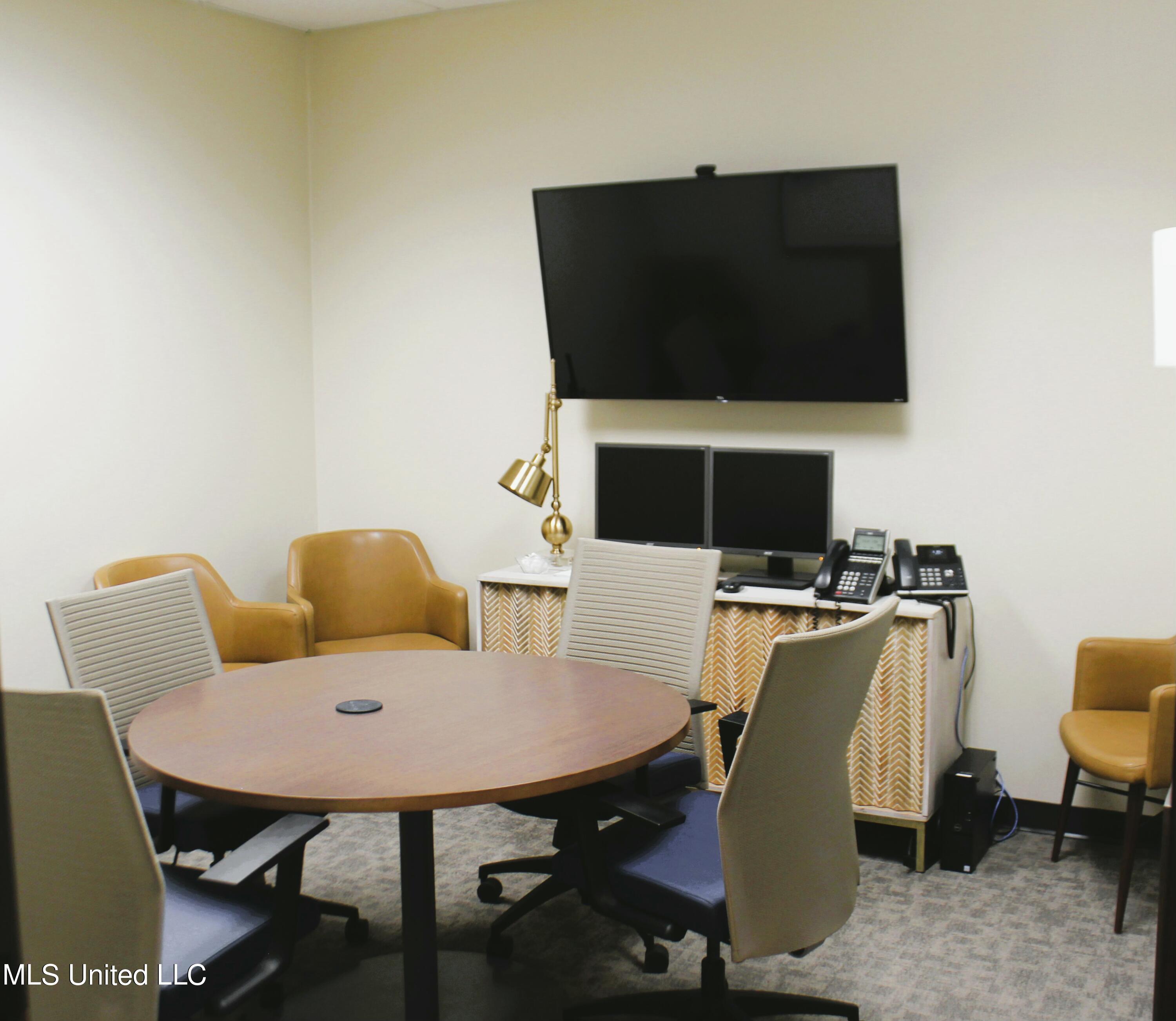 601 Crescent Boulevard Property Photo 21