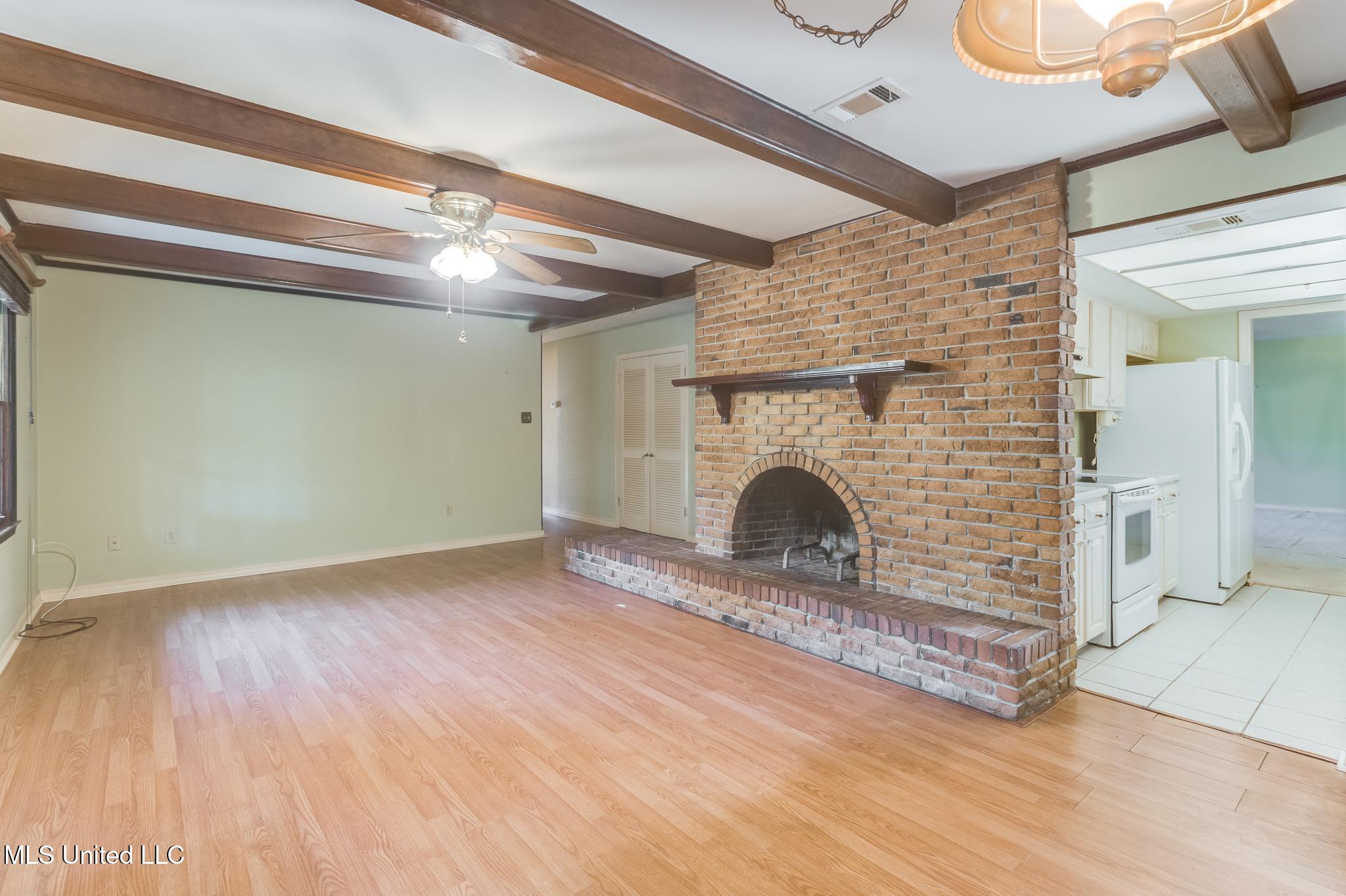 7 Chimney Cross Road Property Photo 3