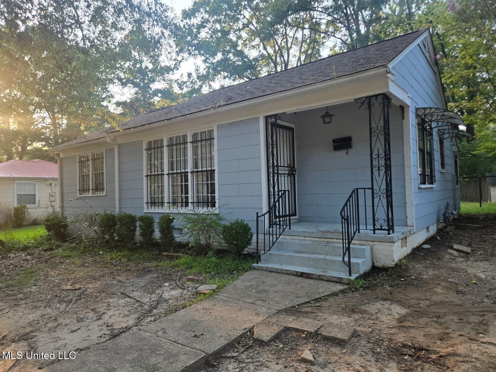 530 Avalon Road Property Photo 1