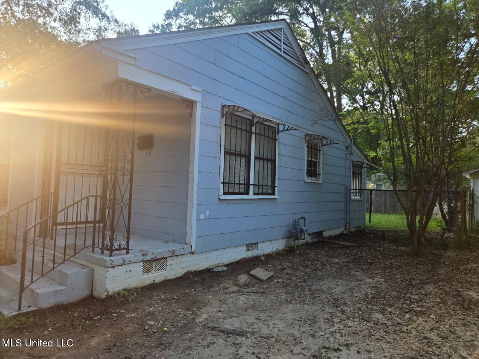 530 Avalon Road Property Photo 2