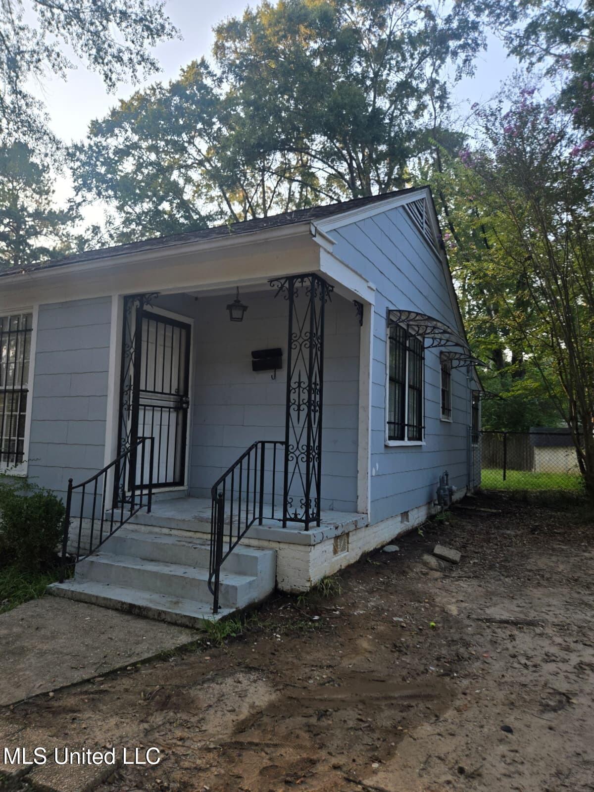 530 Avalon Road Property Photo 3