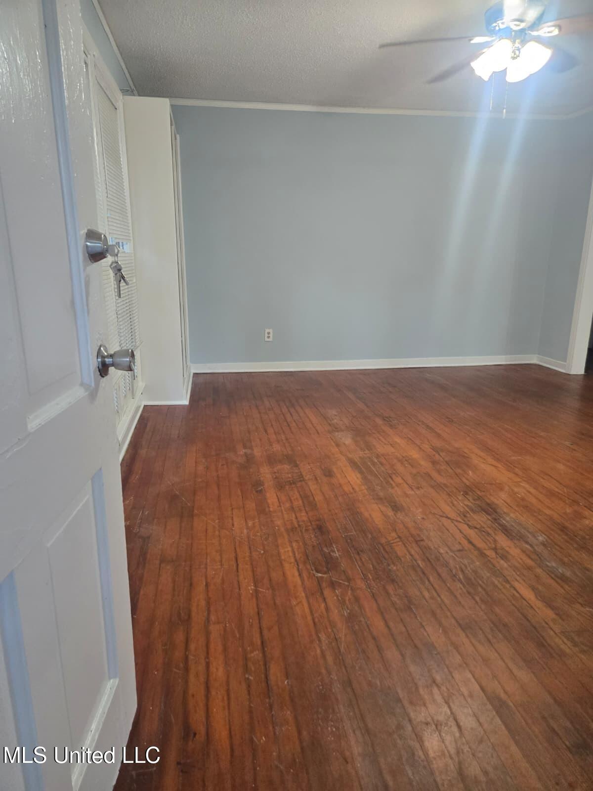 530 Avalon Road Property Photo 4