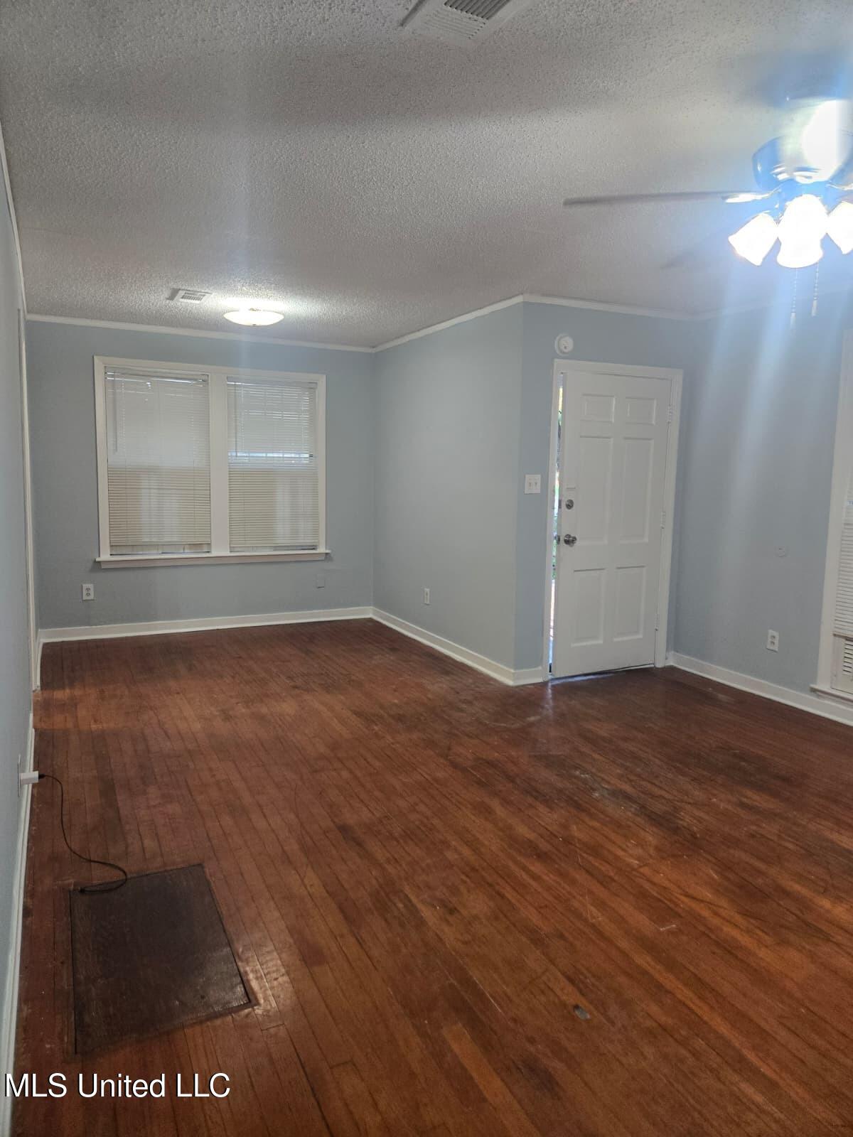 530 Avalon Road Property Photo 9