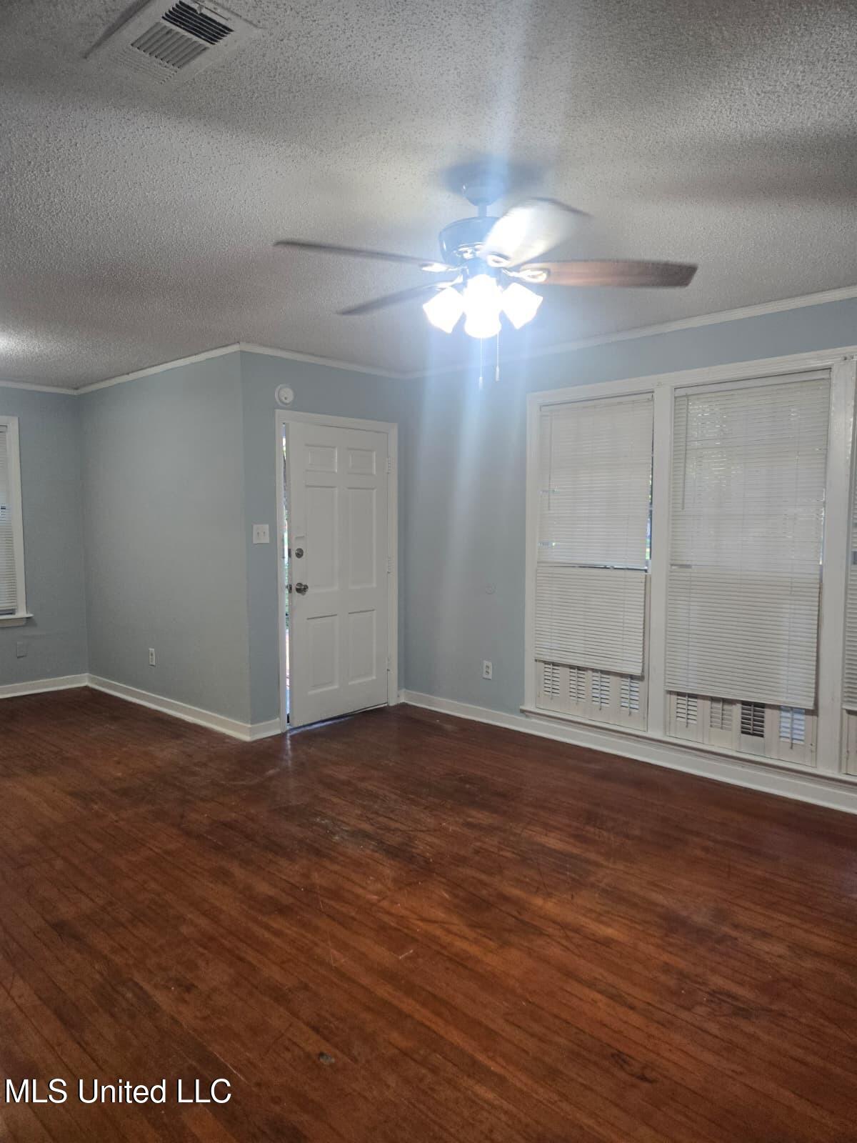 530 Avalon Road Property Photo 10