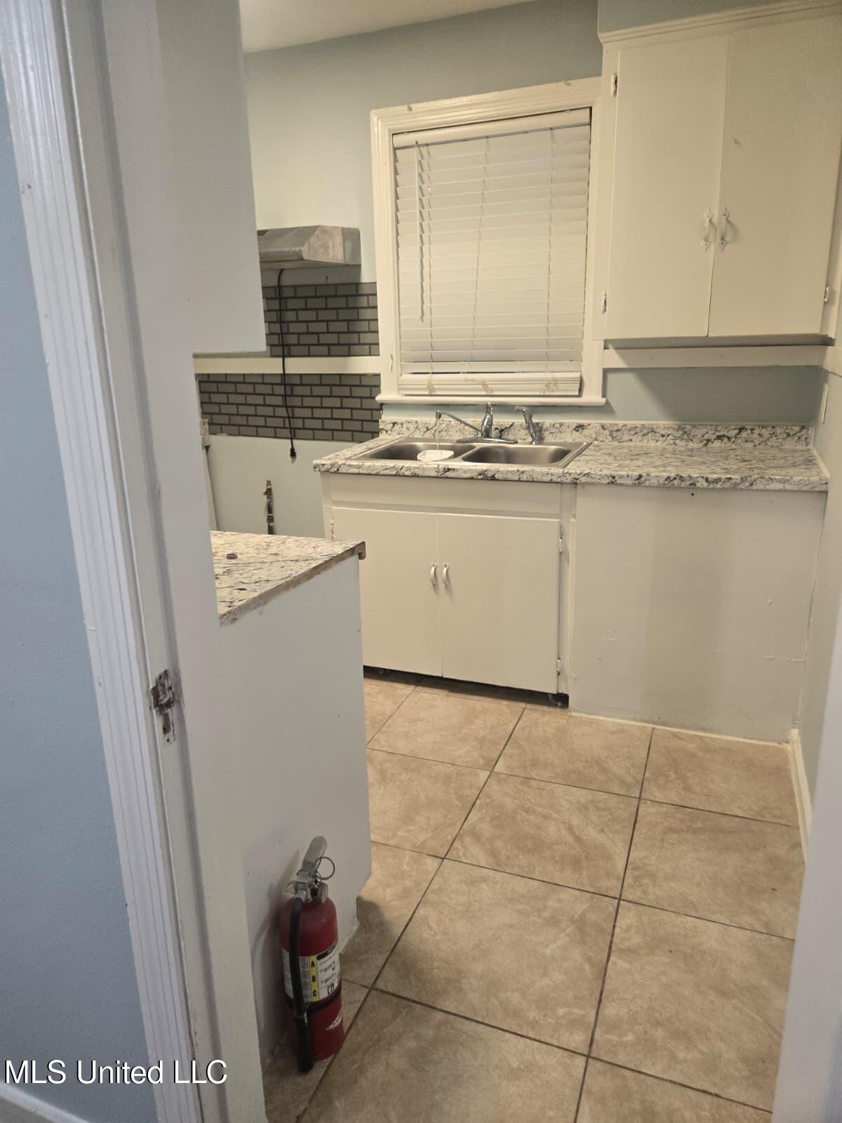 530 Avalon Road Property Photo 23