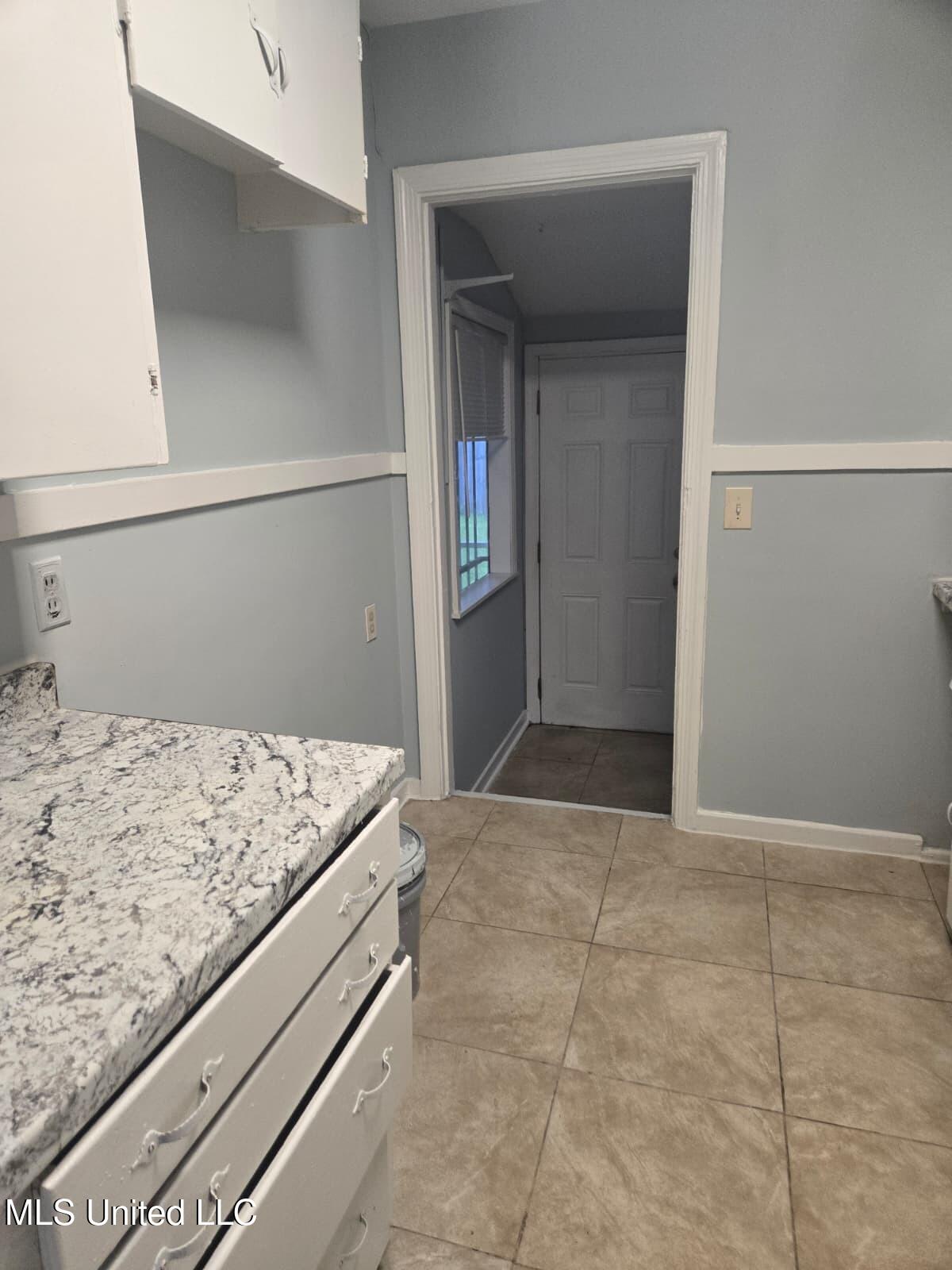 530 Avalon Road Property Photo 24