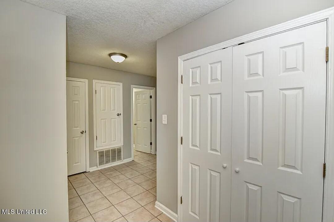 2706 6th Avenue Property Photo 3