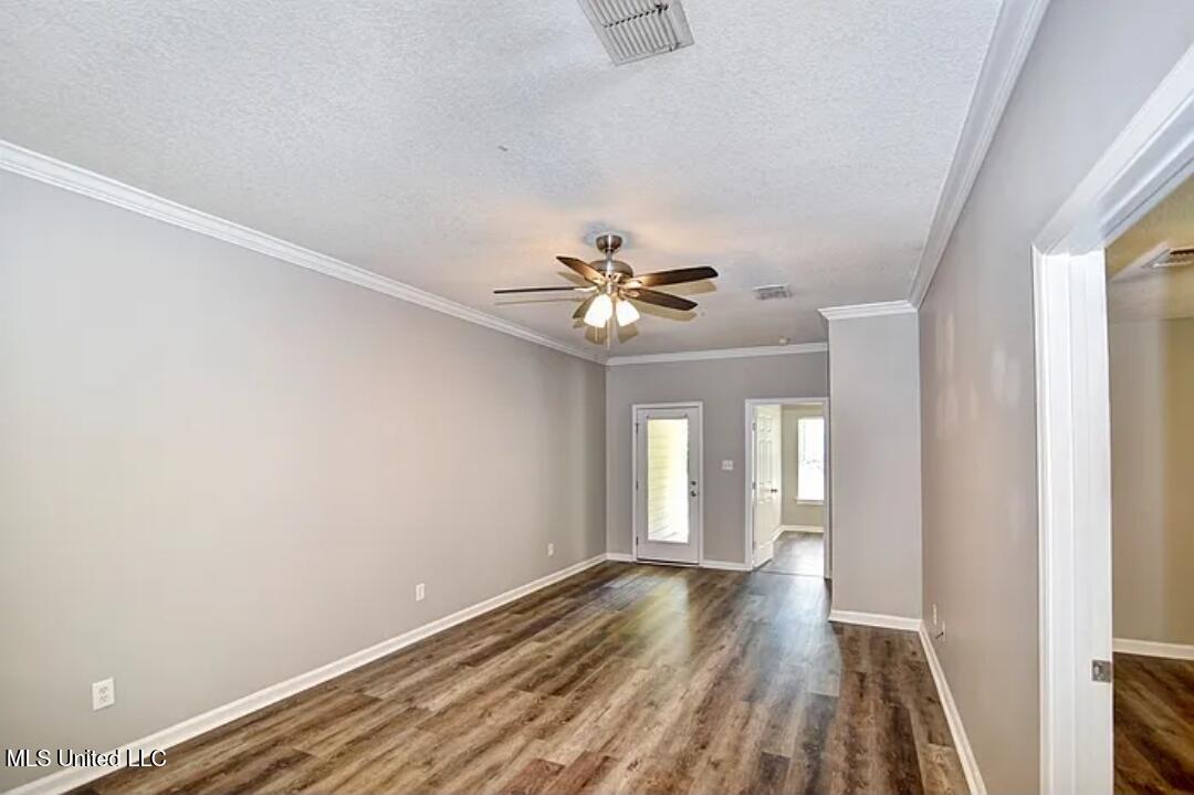 2706 6th Avenue Property Photo 8