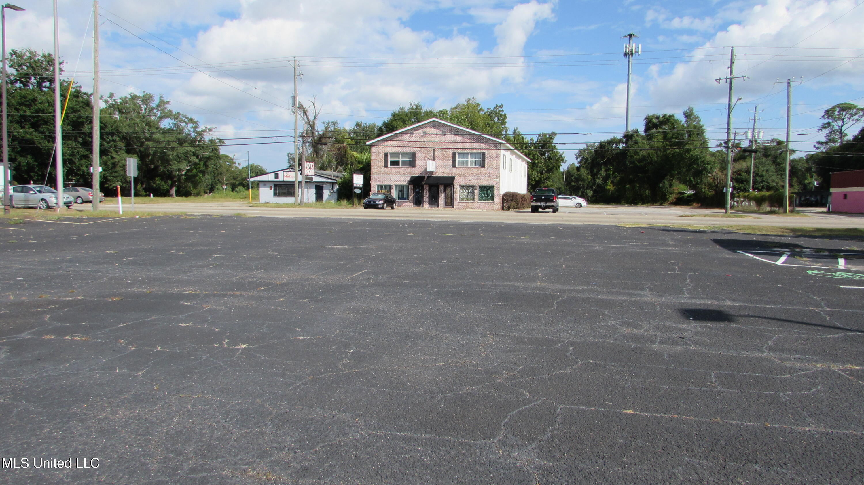 2011 E Pass Road Property Photo 3