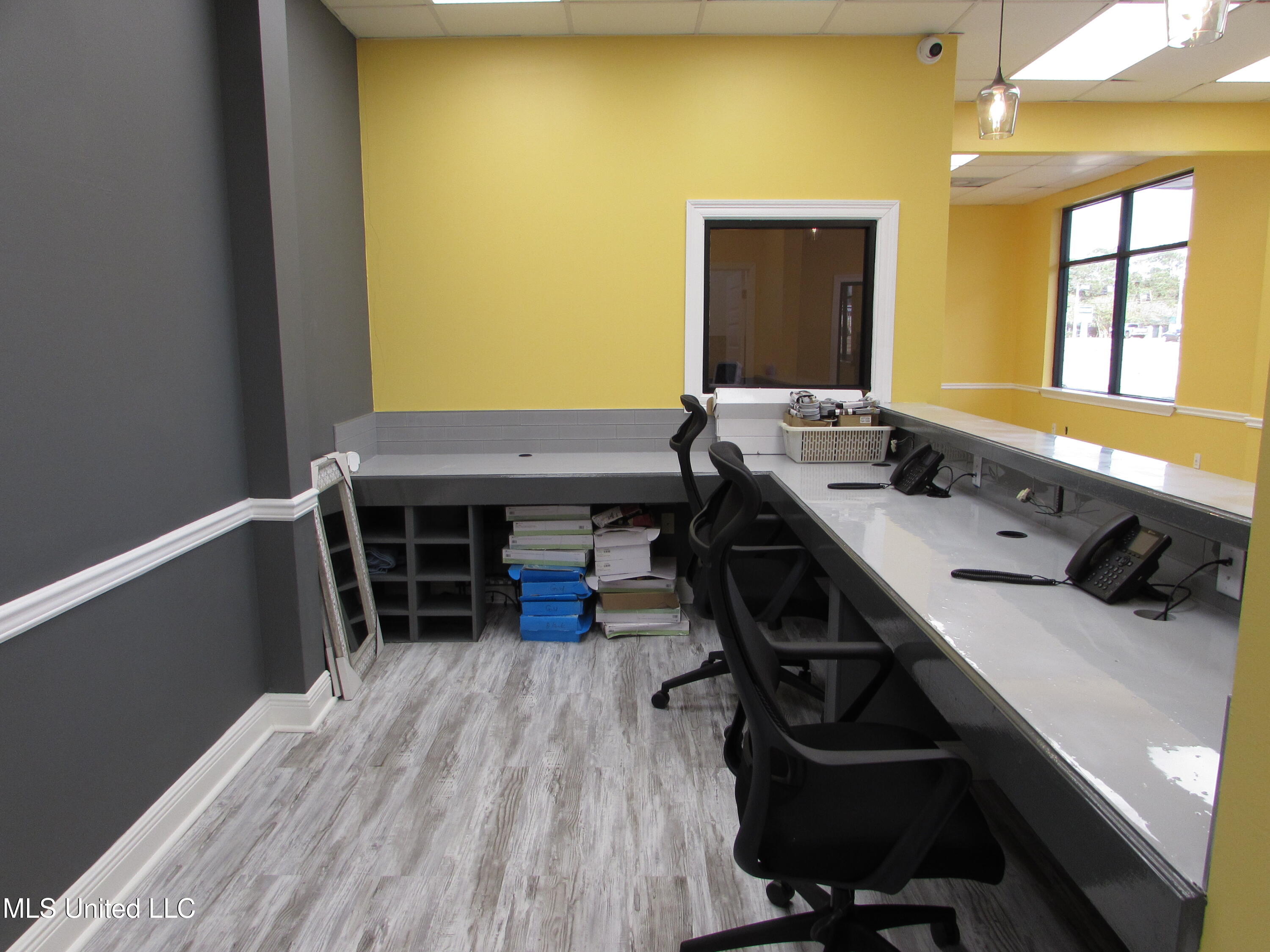 2011 E Pass Road Property Photo 12