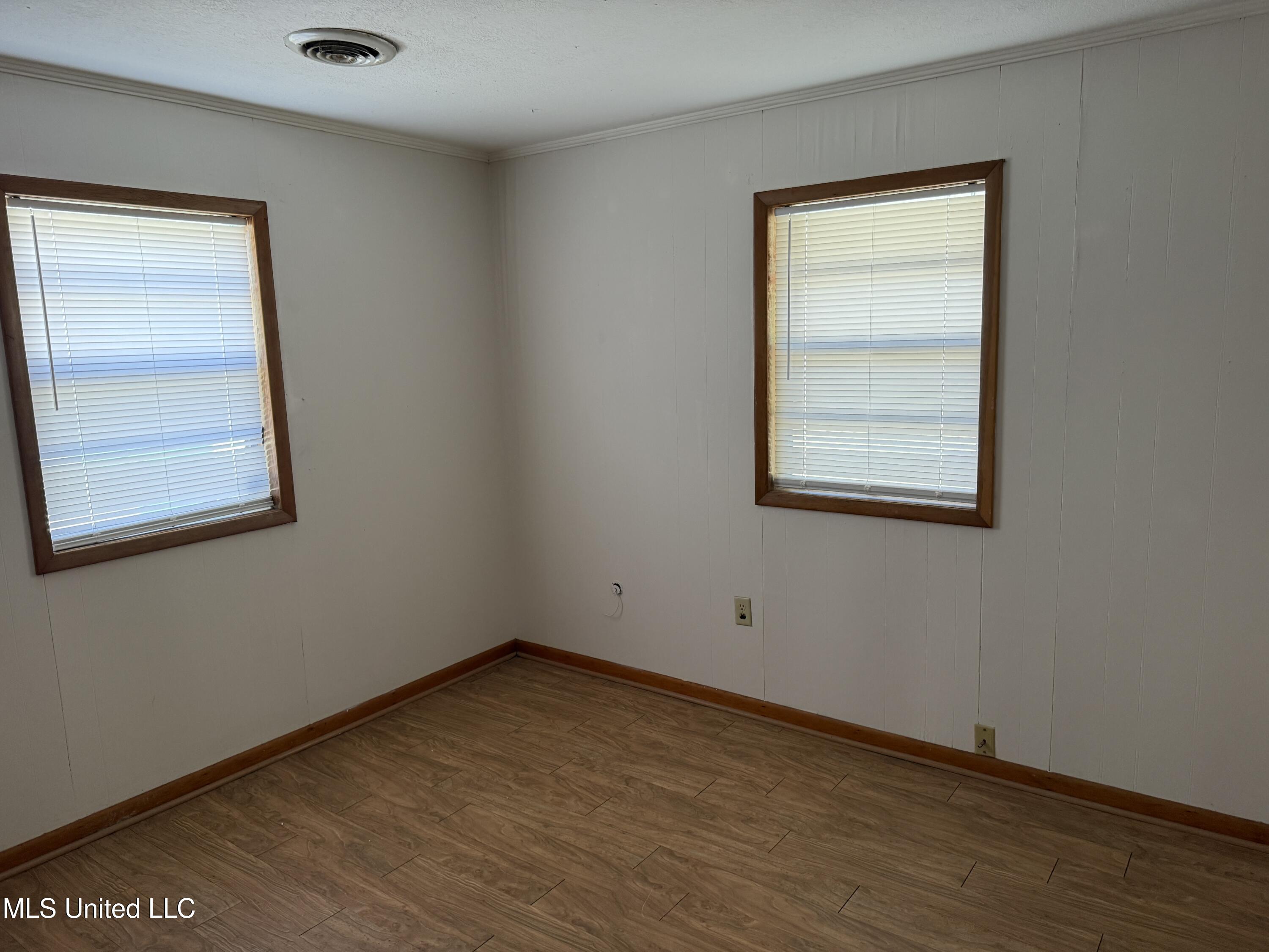 2214 Pine Avenue Property Photo 12