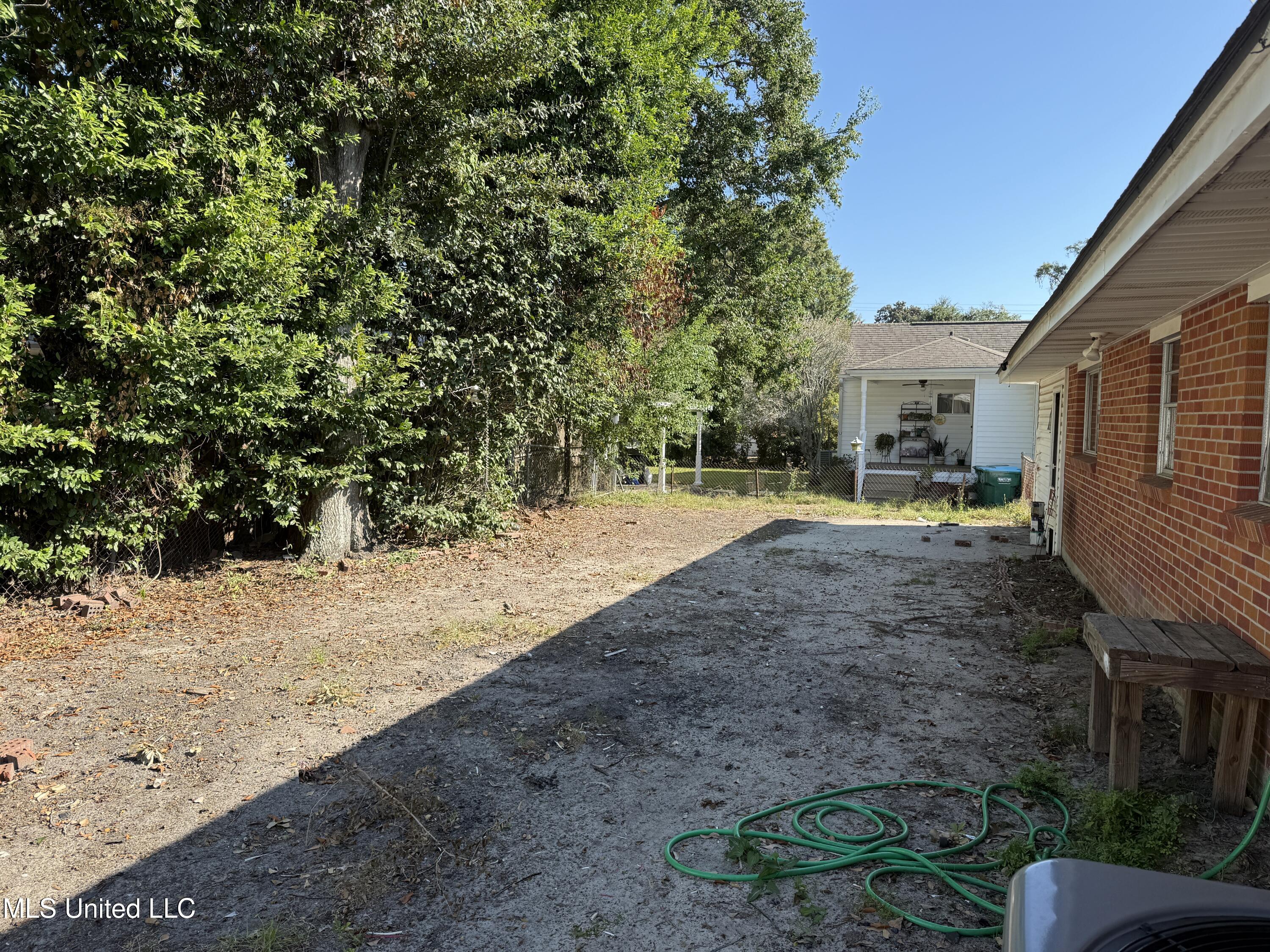 2214 Pine Avenue Property Photo 13