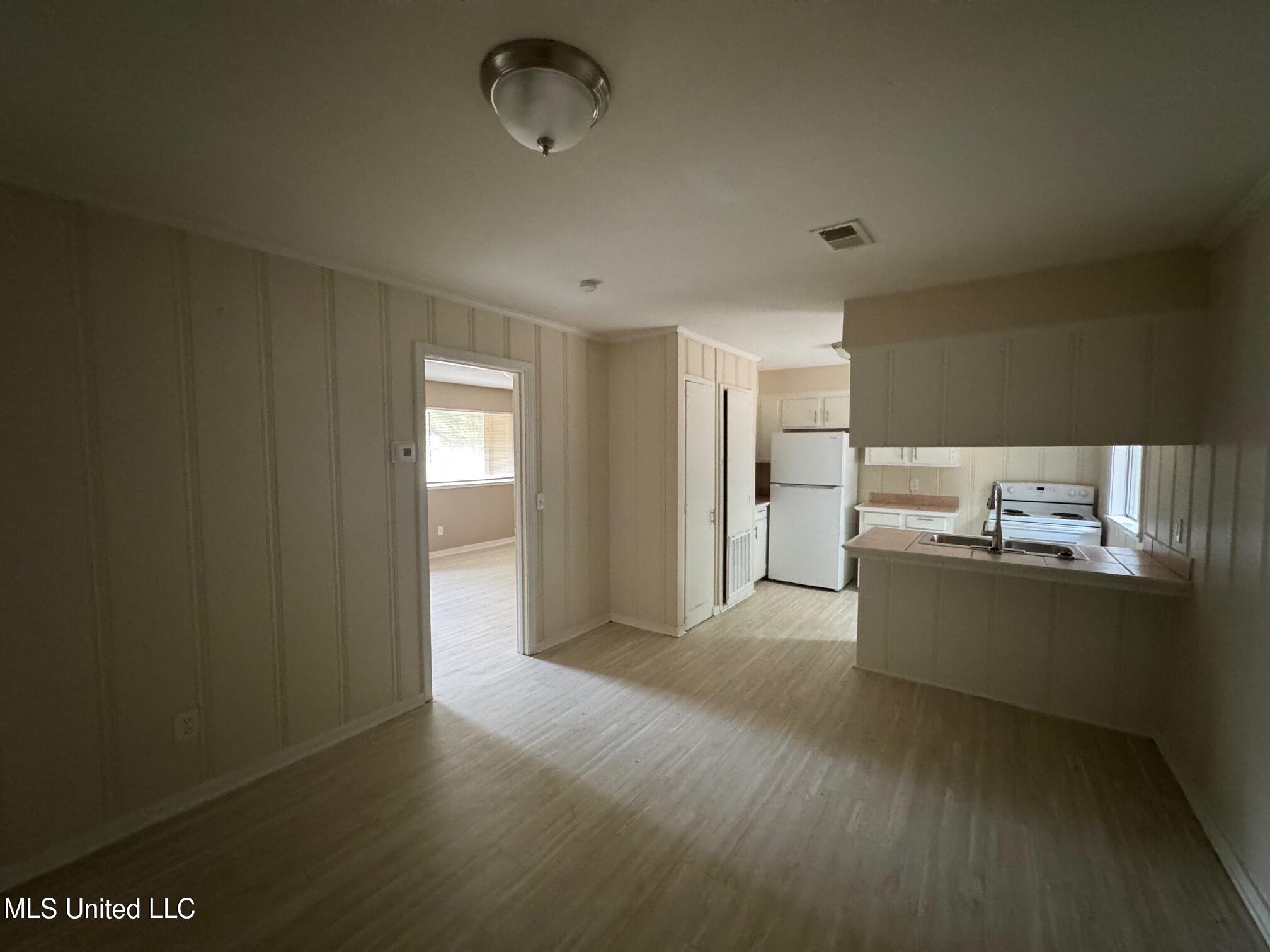 5620 Hearn Street Property Photo 5