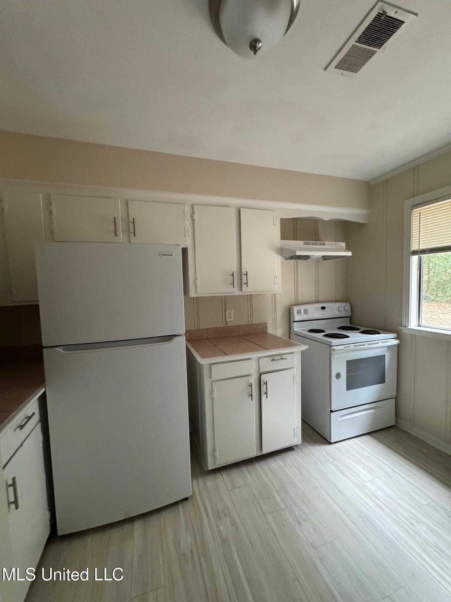 5620 Hearn Street Property Photo 12