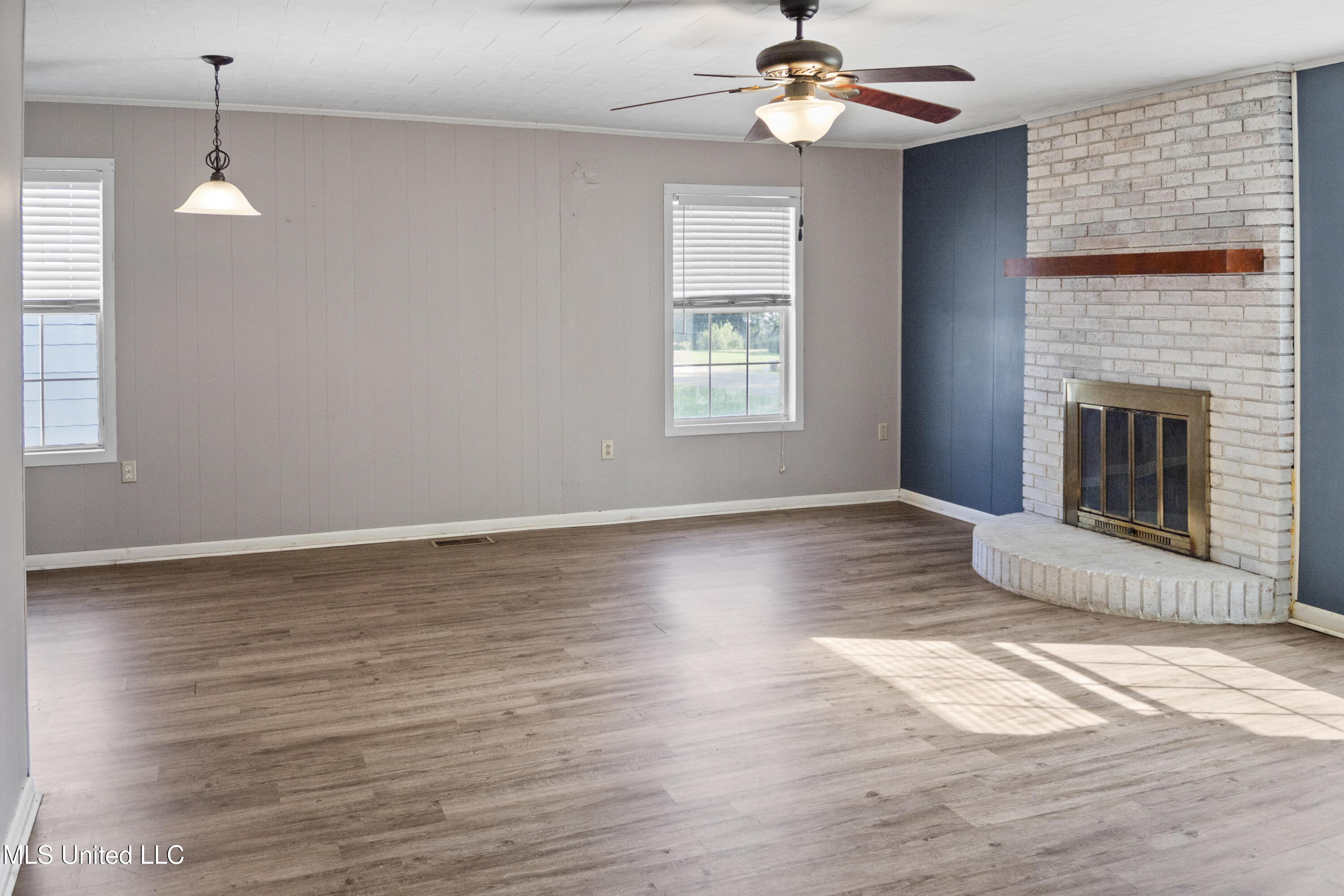 515 Lakeview Avenue Property Photo 4