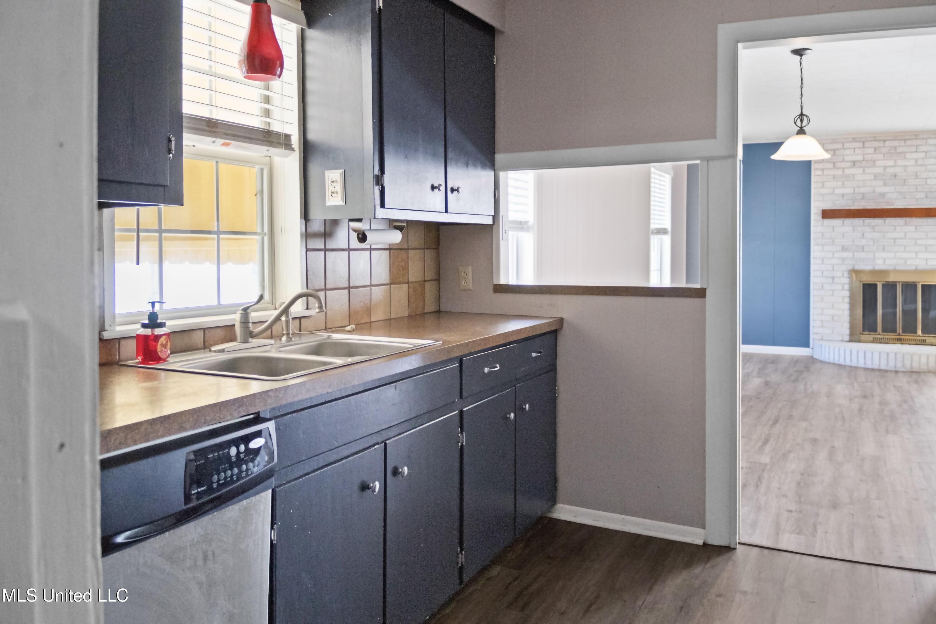 515 Lakeview Avenue Property Photo 7