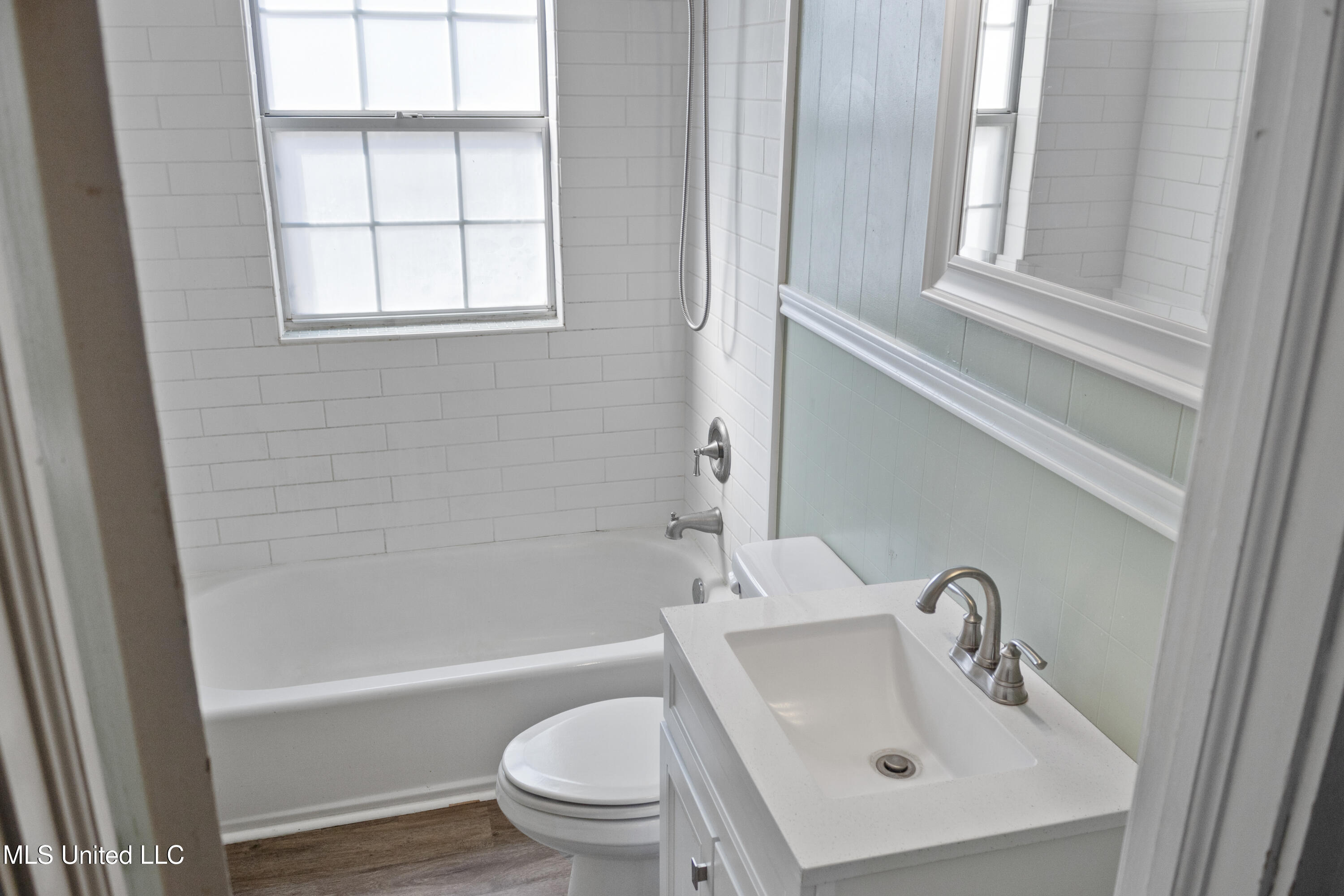 515 Lakeview Avenue Property Photo 11