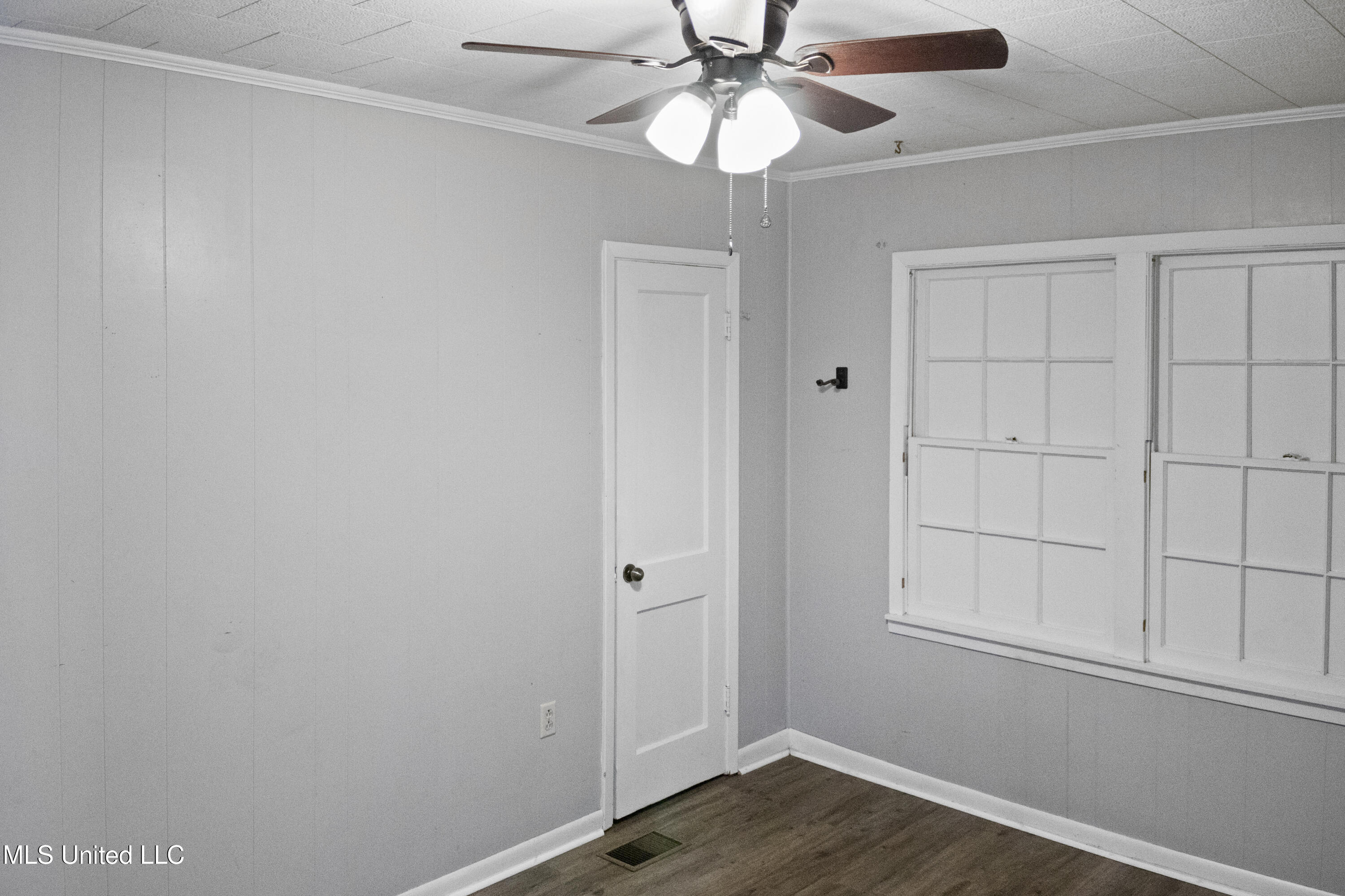 515 Lakeview Avenue Property Photo 12