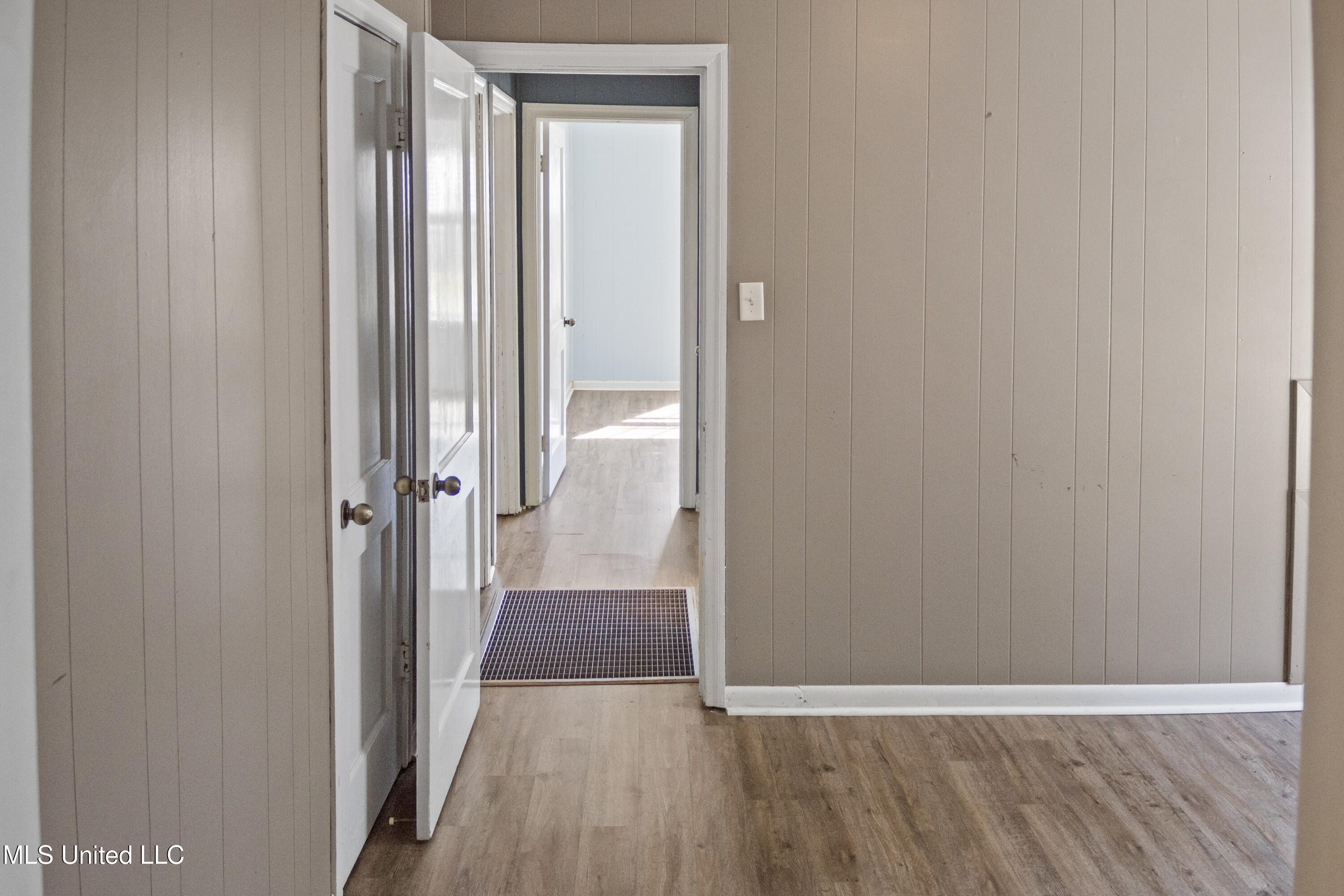 515 Lakeview Avenue Property Photo 16