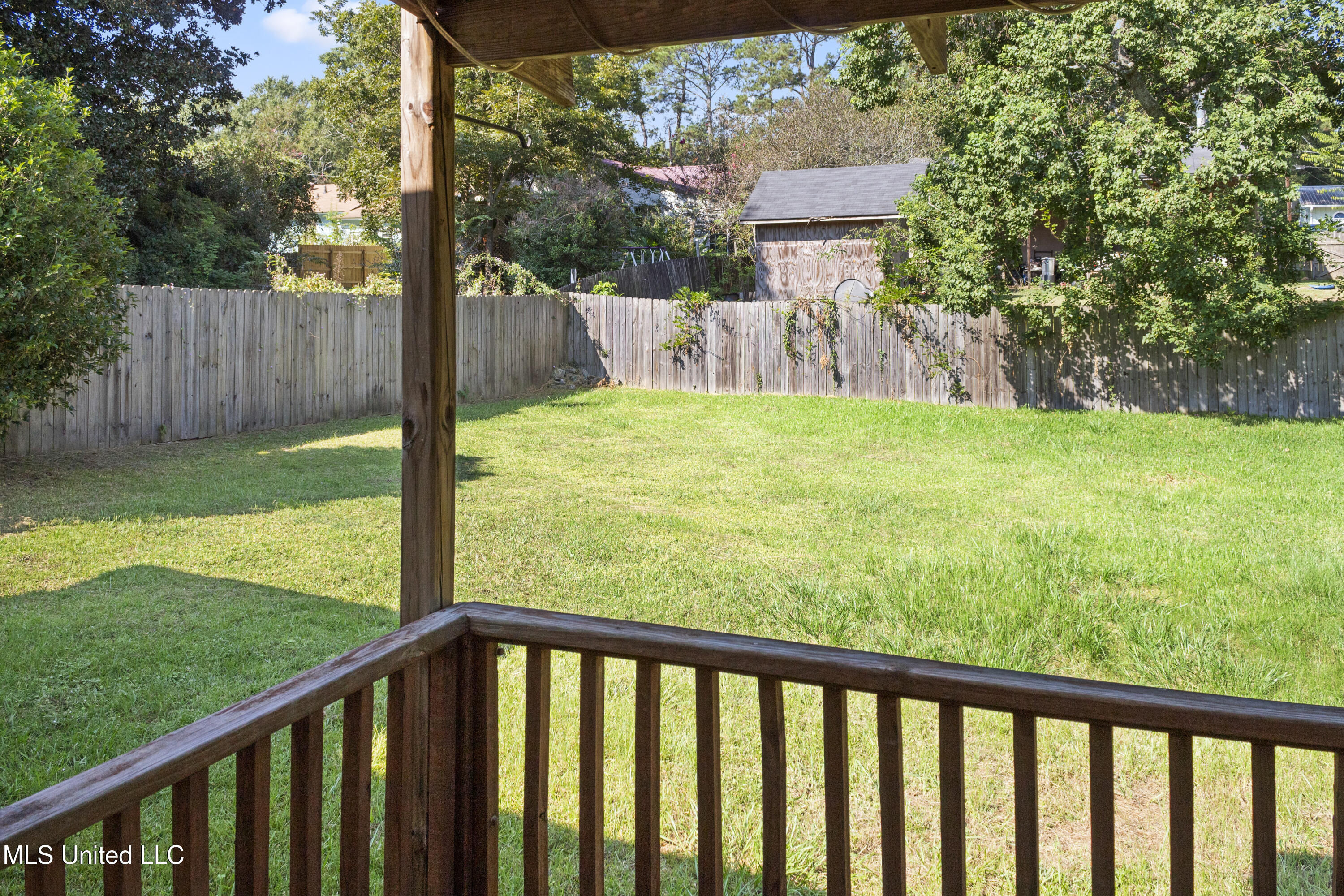 515 Lakeview Avenue Property Photo 24