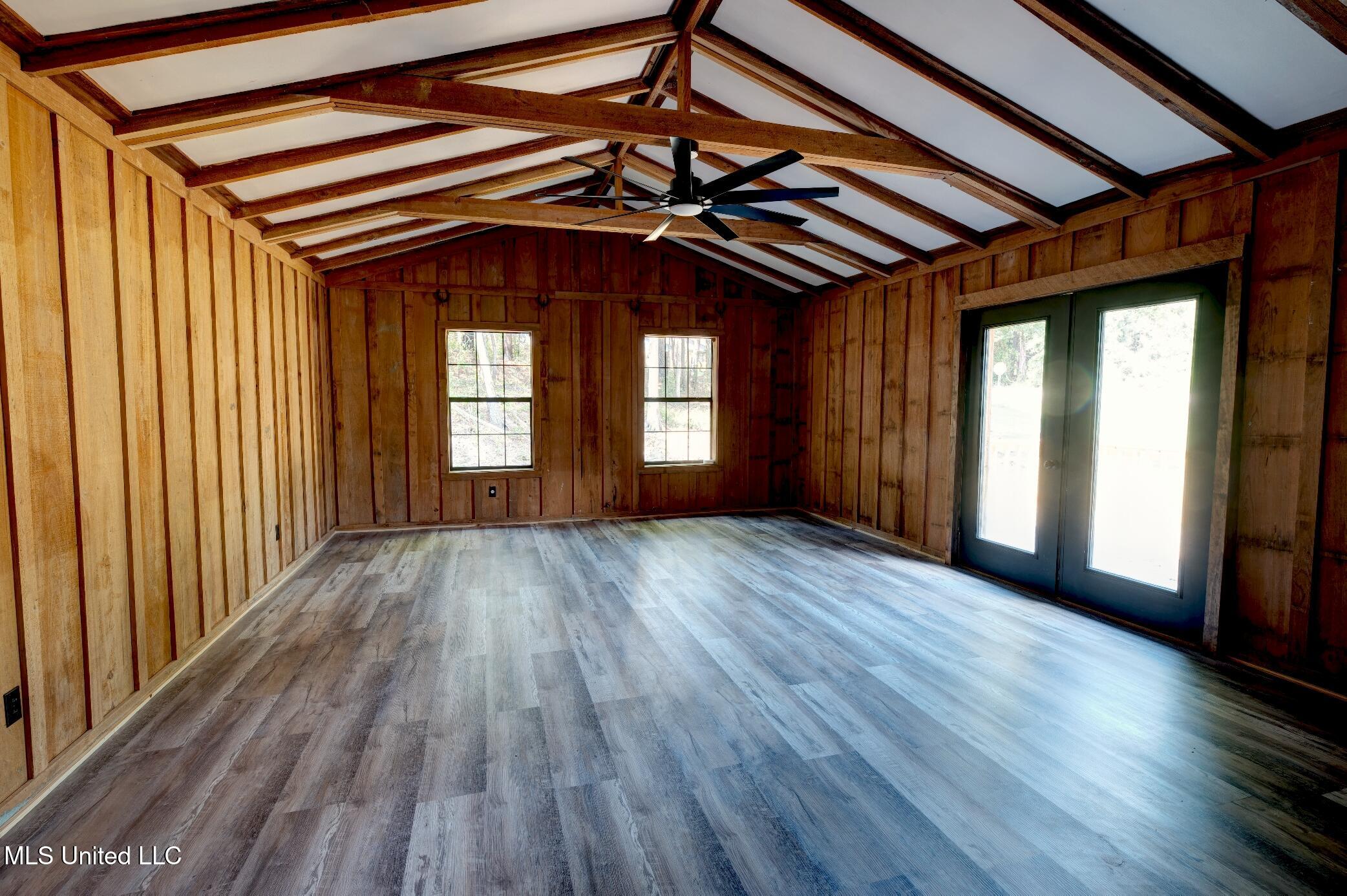 761 Thaggard Road Property Photo 8