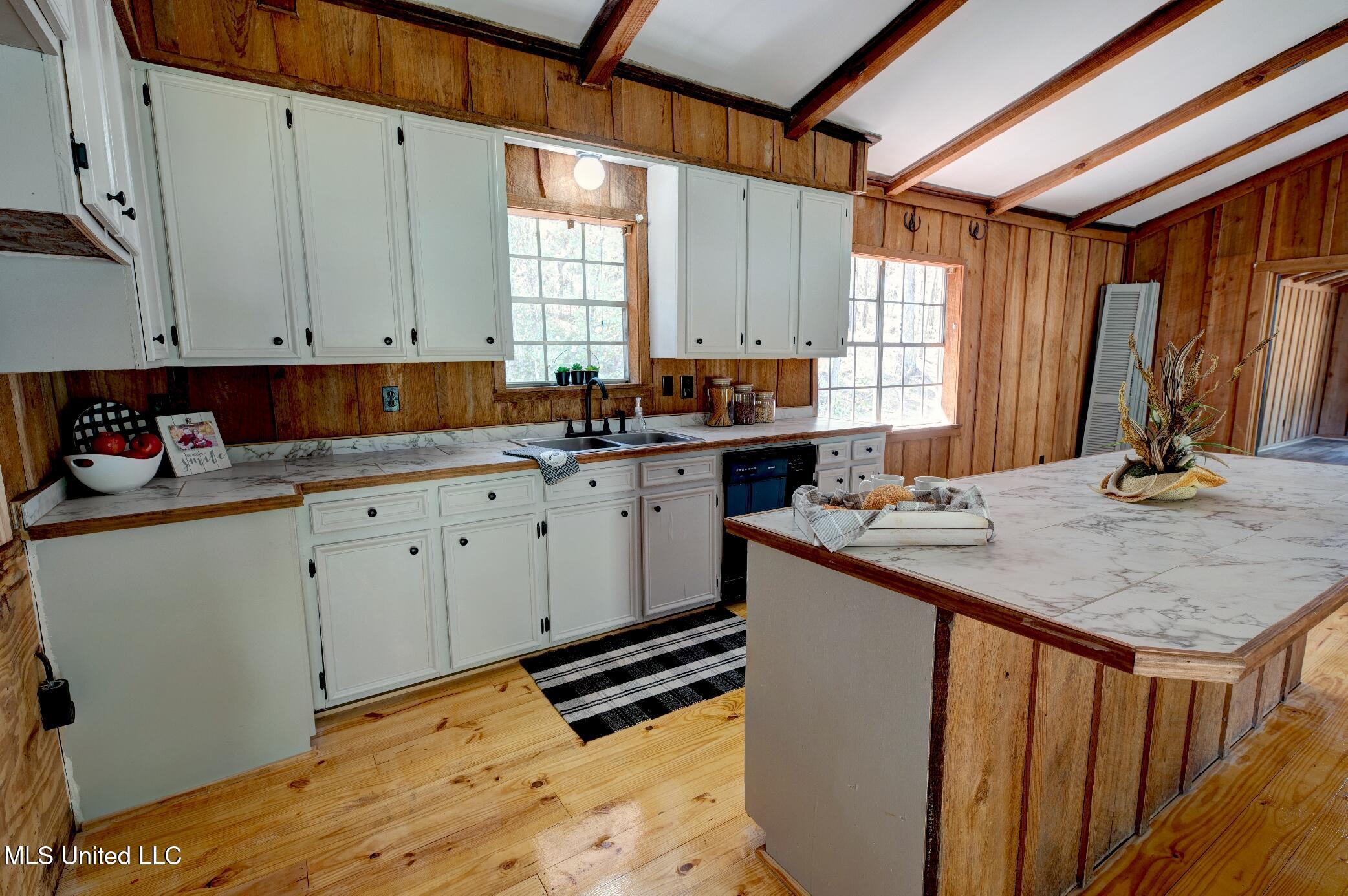 761 Thaggard Road Property Photo 15